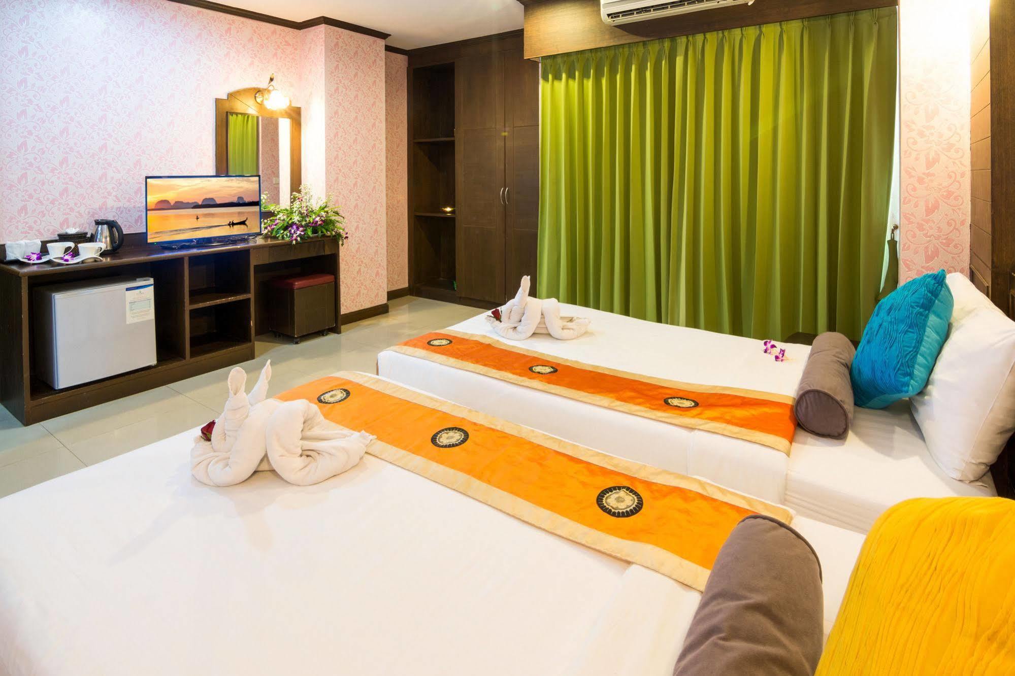 Yk Patong Resort Hotel 2*