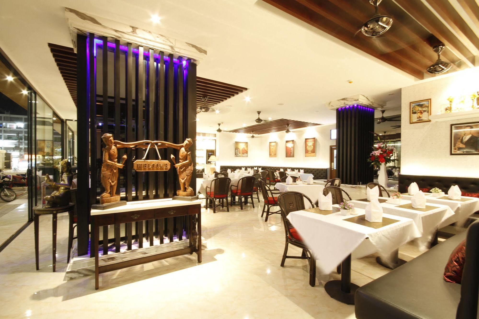 Hemingways Silk Hotel 3*