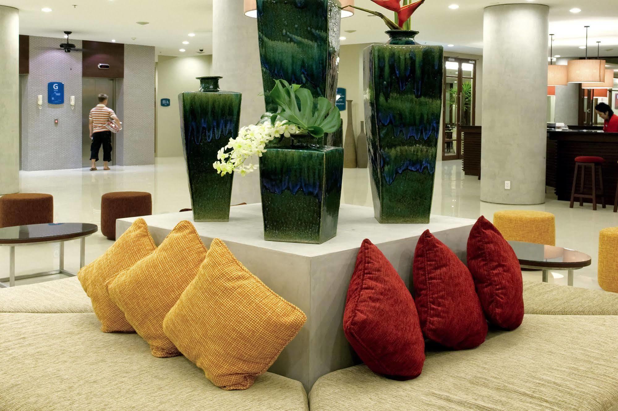 Hotel Ibis Phuket 3*