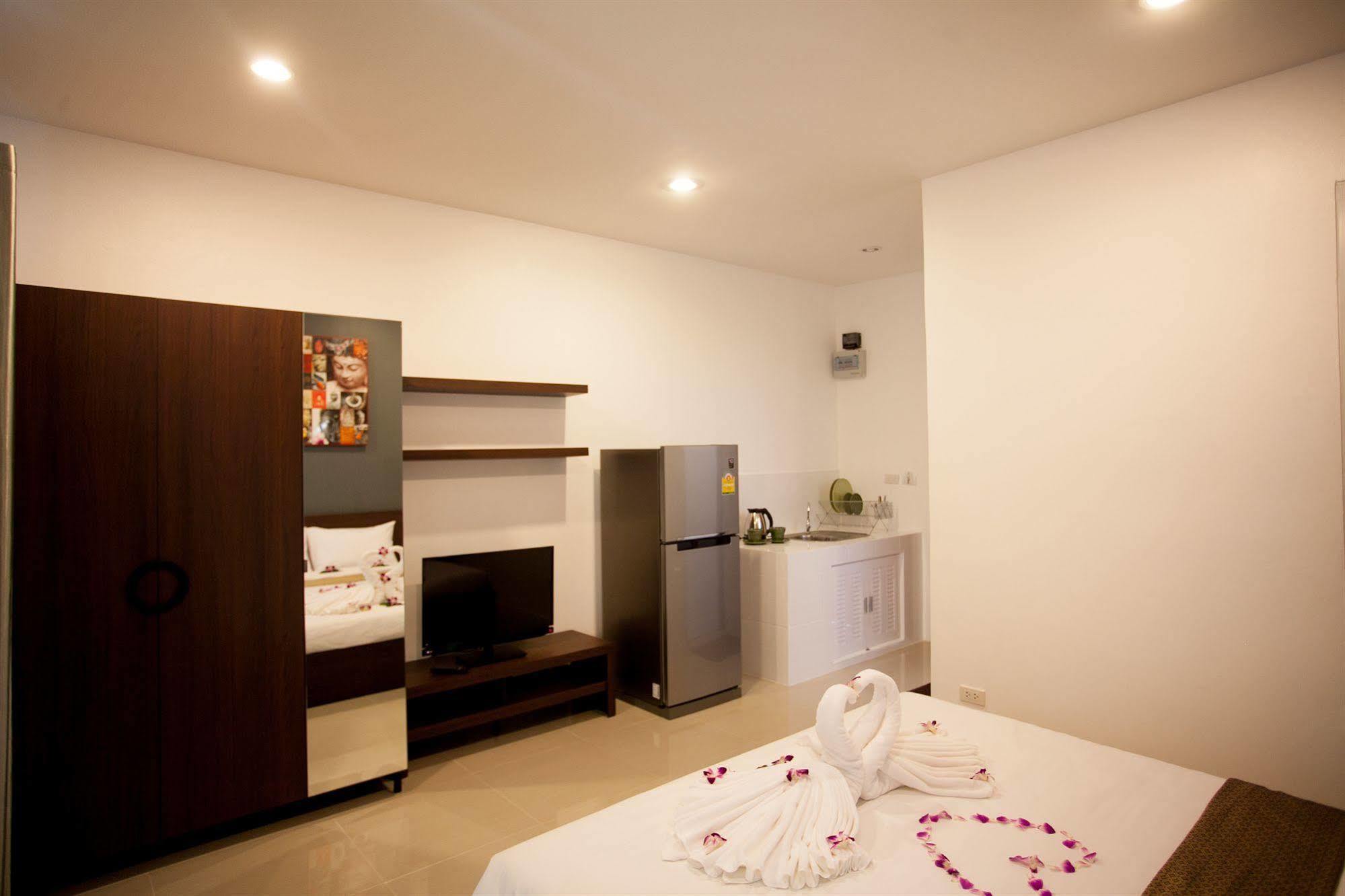 Lucky Lek Hotel Rawai