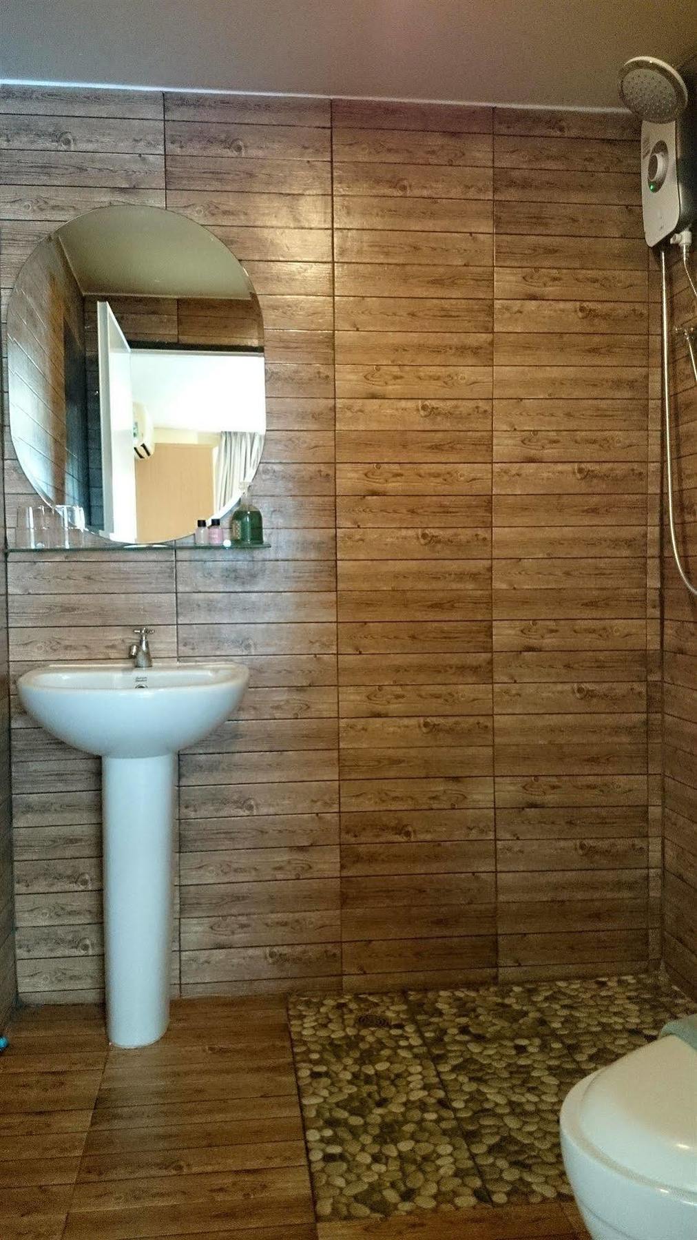 Limburi Hometel Phuket