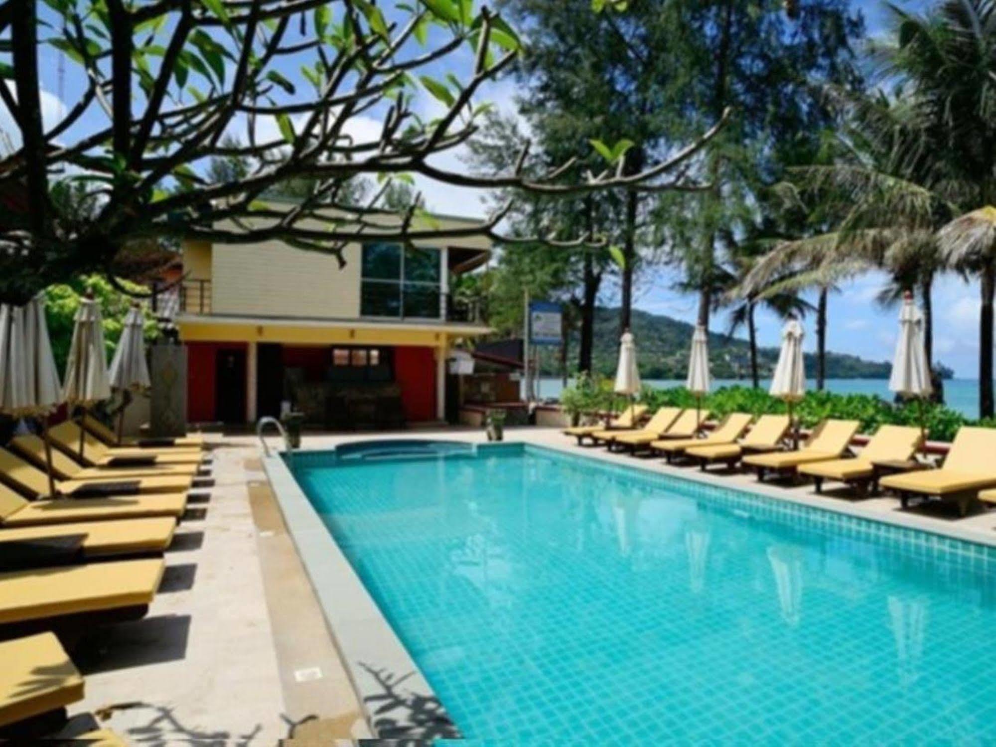 Beachfront 3* Kamala Beach