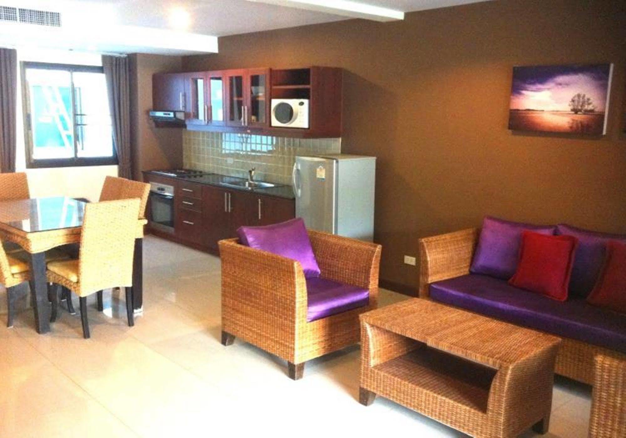 Beachfront Hotel Kamala Beach