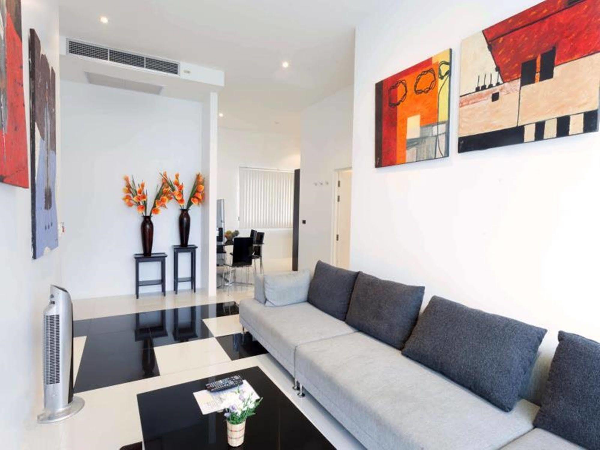 Sunset Plaza By Resava Apartment