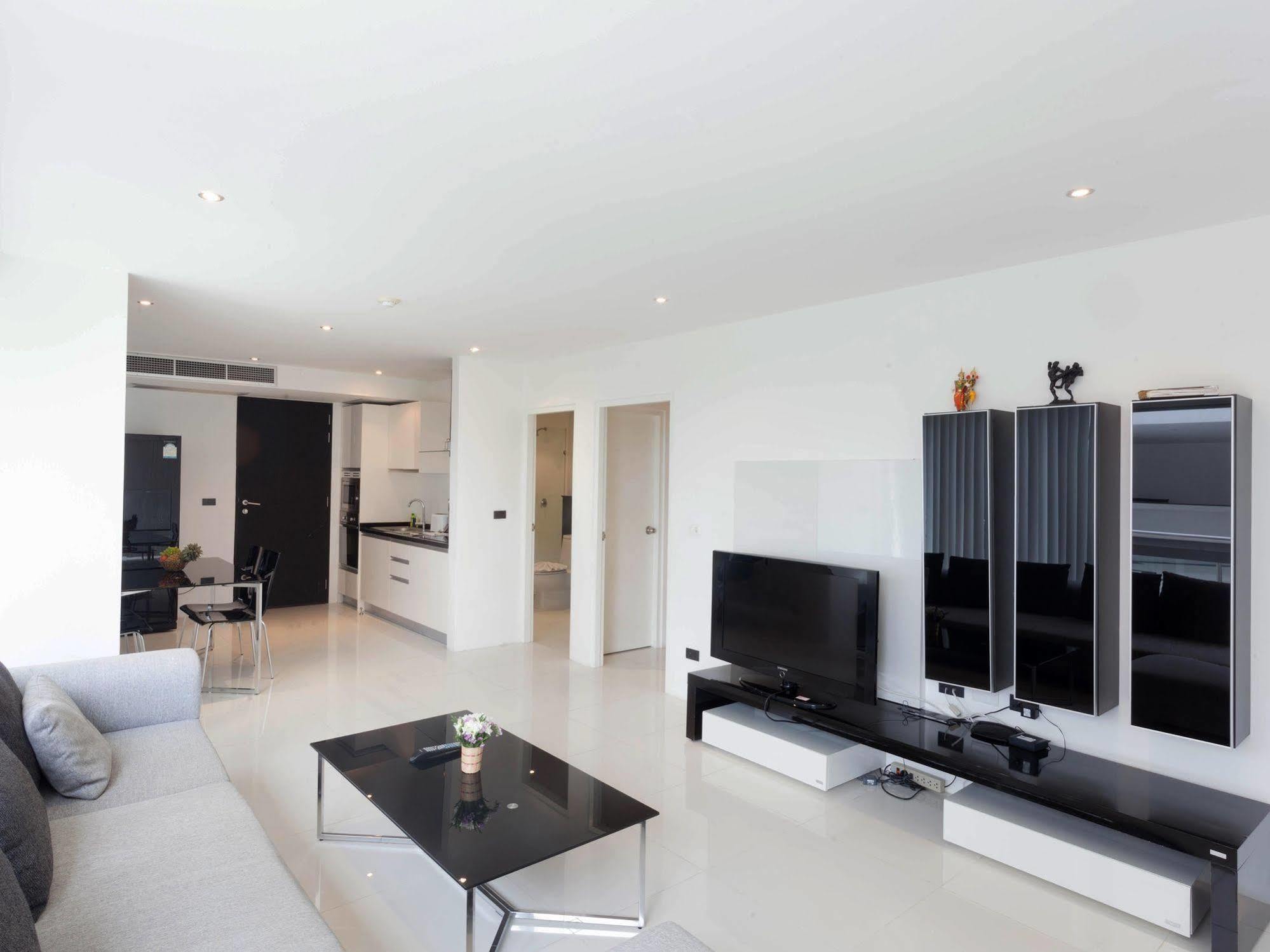 Sunset Plaza By Resava Apartment Karon