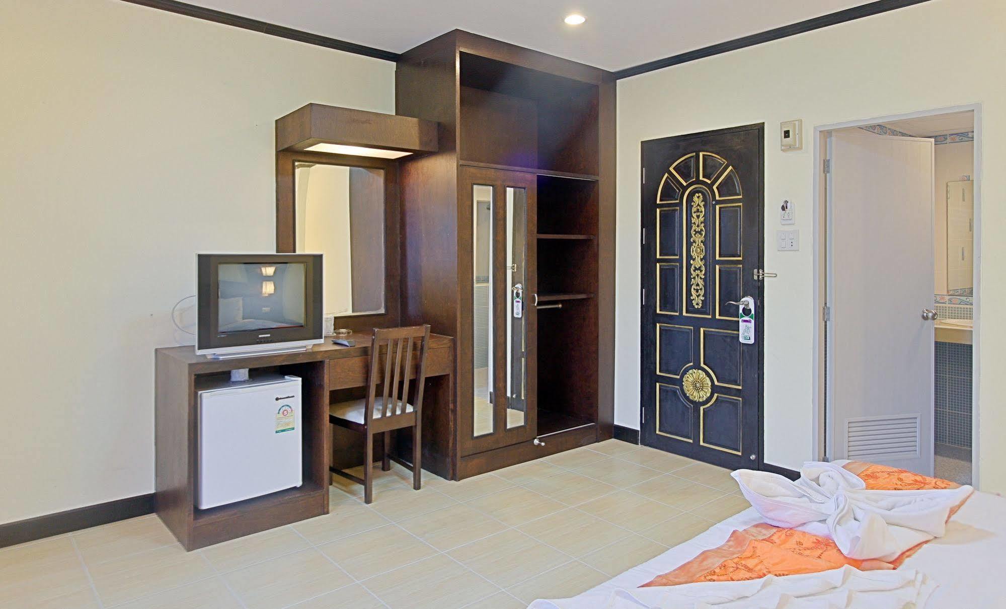 Guest house Absolute Phuket 3*