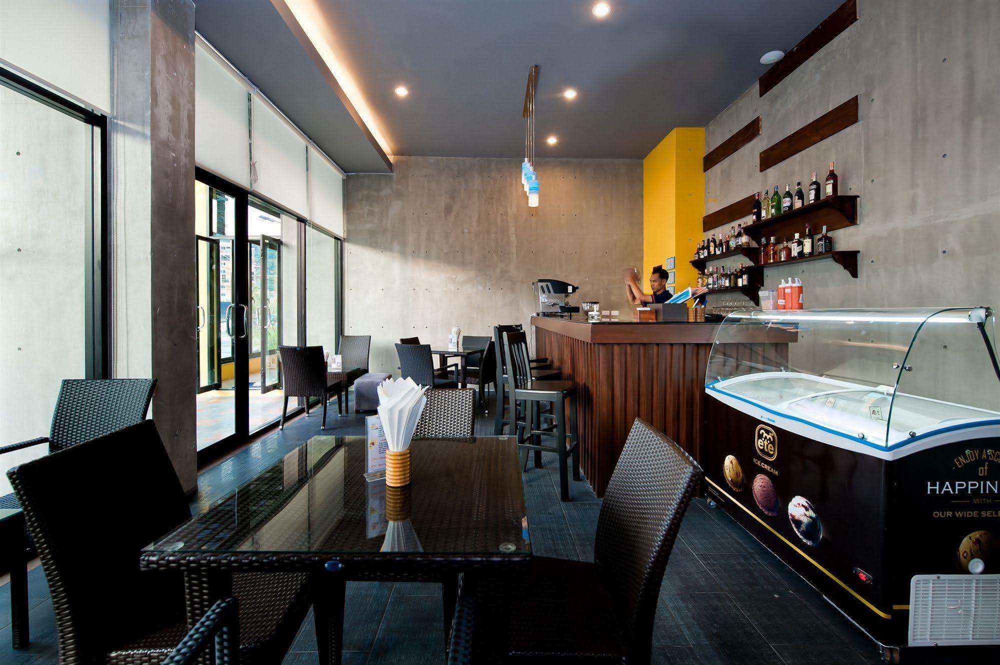 Blue Sky Hotel 3*