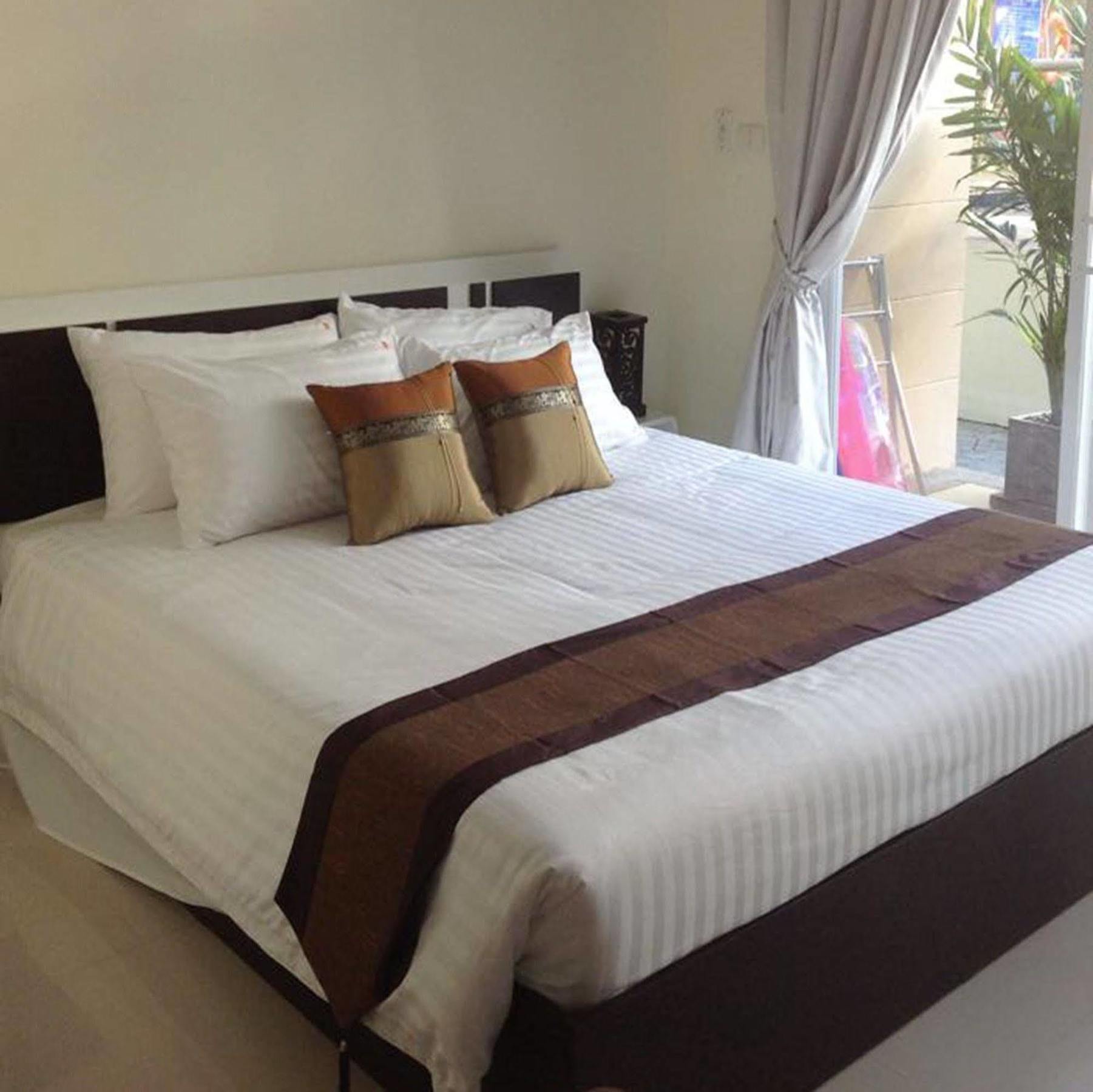 Wonderful Pool House At 3*