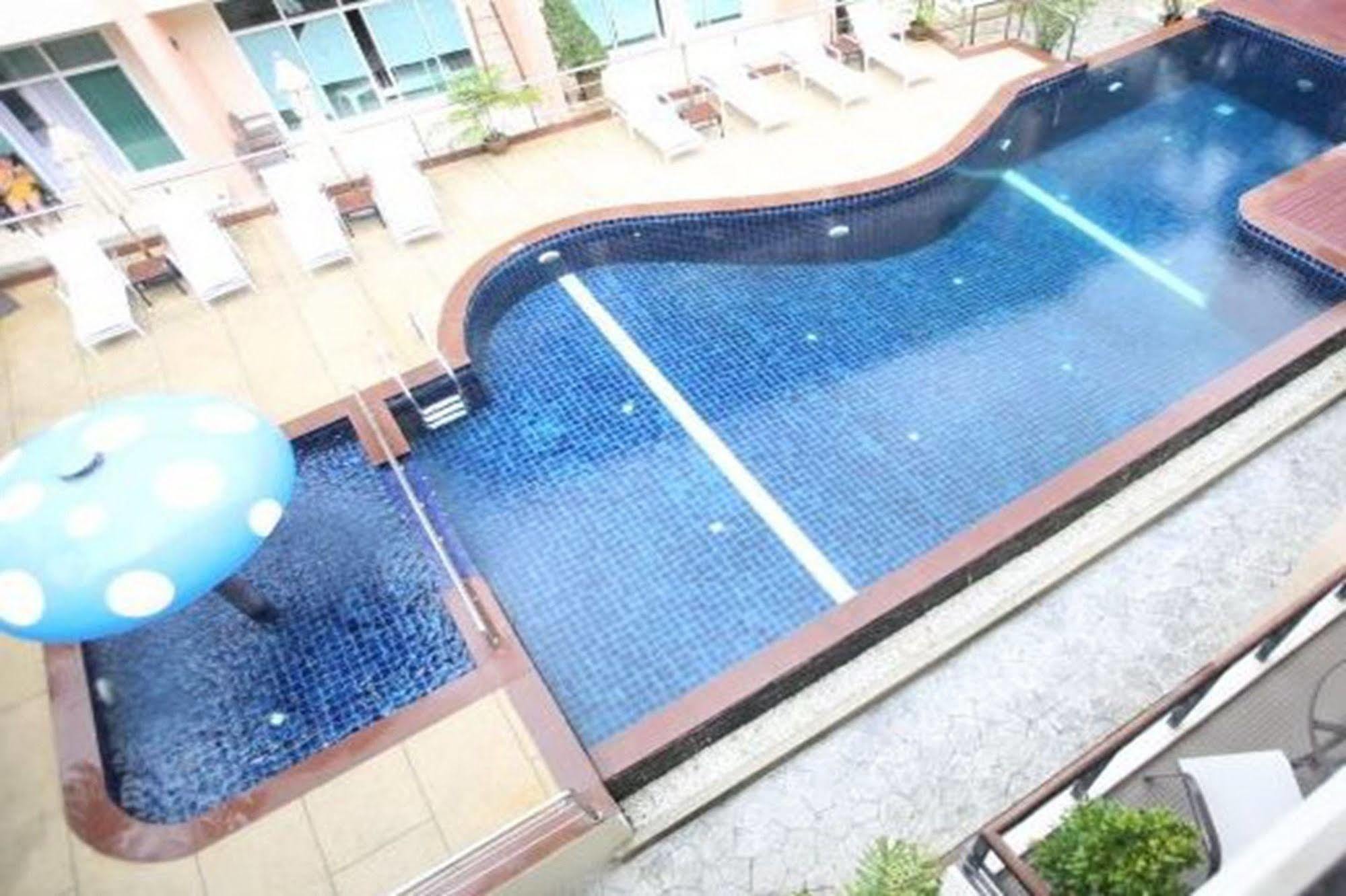 Guest house Wonderful Pool House At 3*