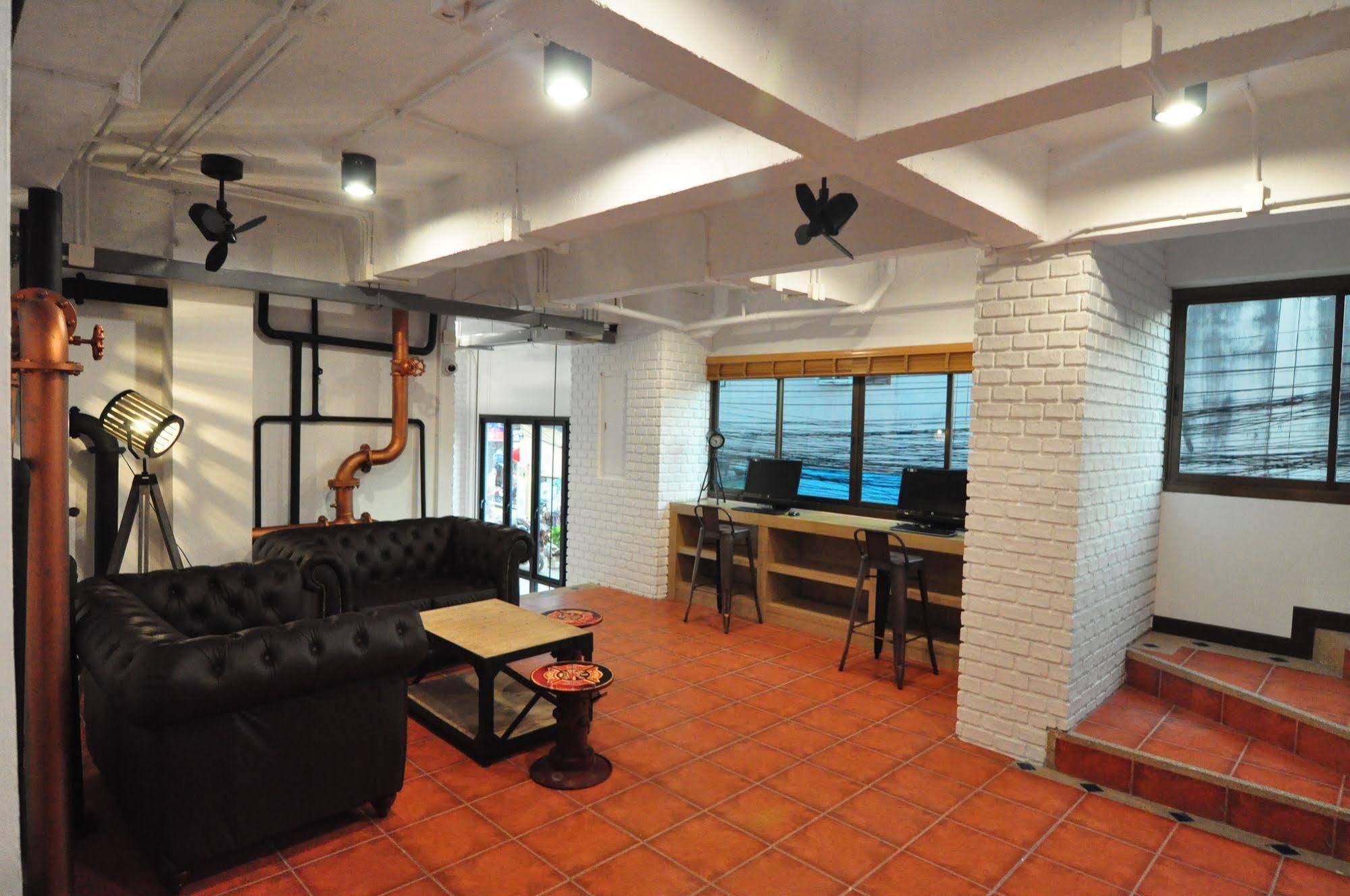 Forty Winks Phuket Hotel 3*
