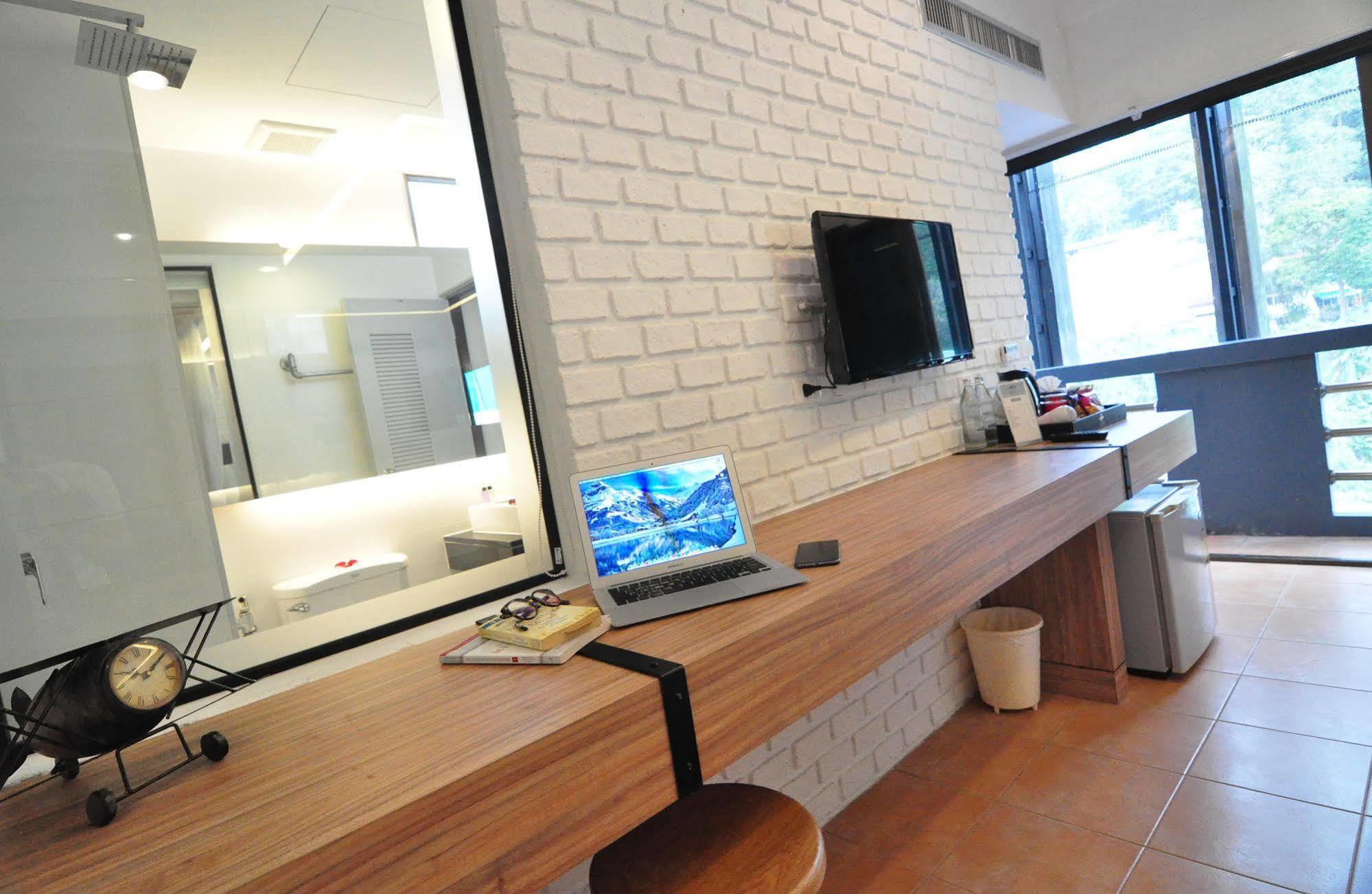 Forty Winks Phuket 3*