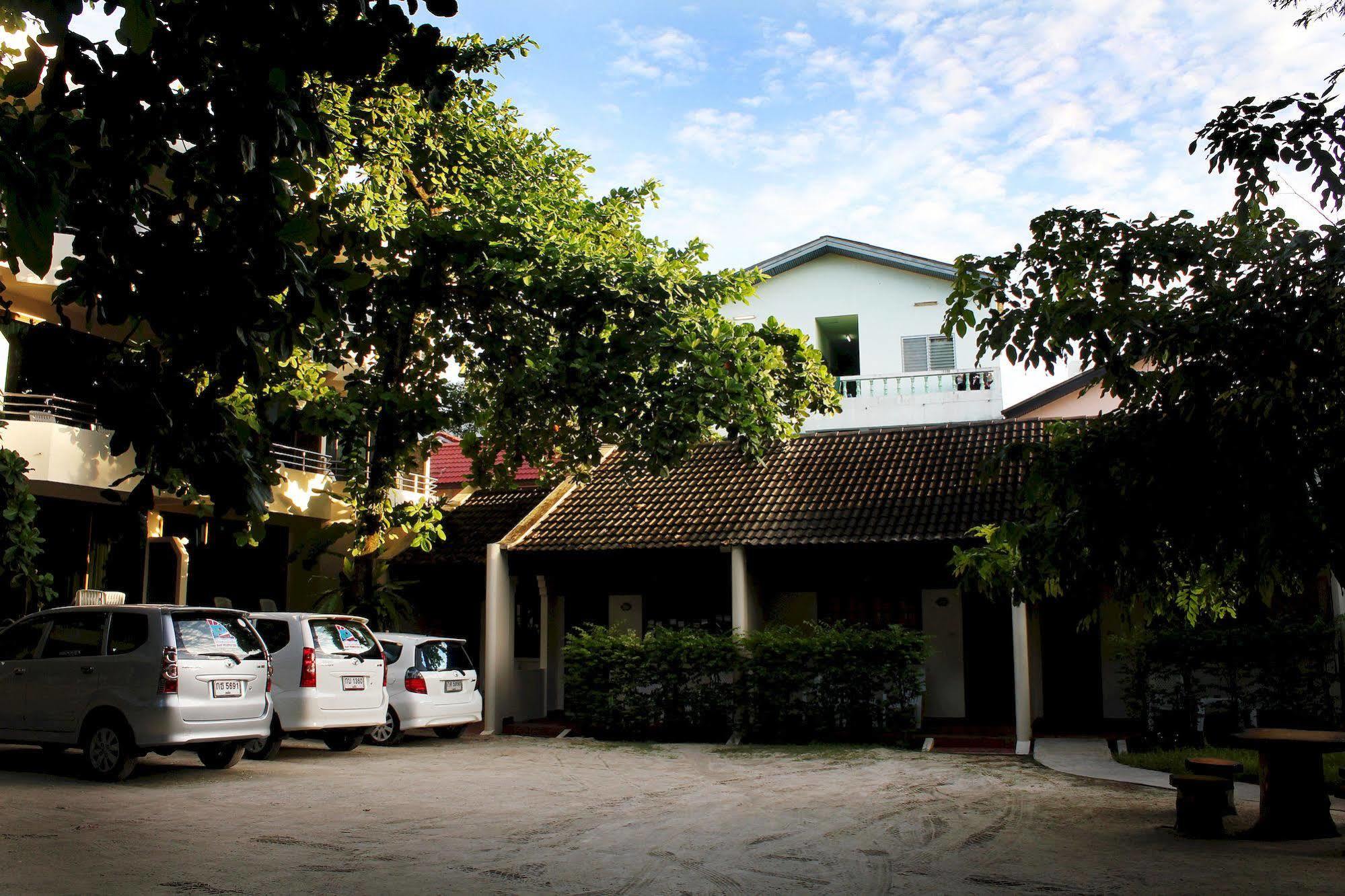 Baan Pron Phateep Hotel 3*