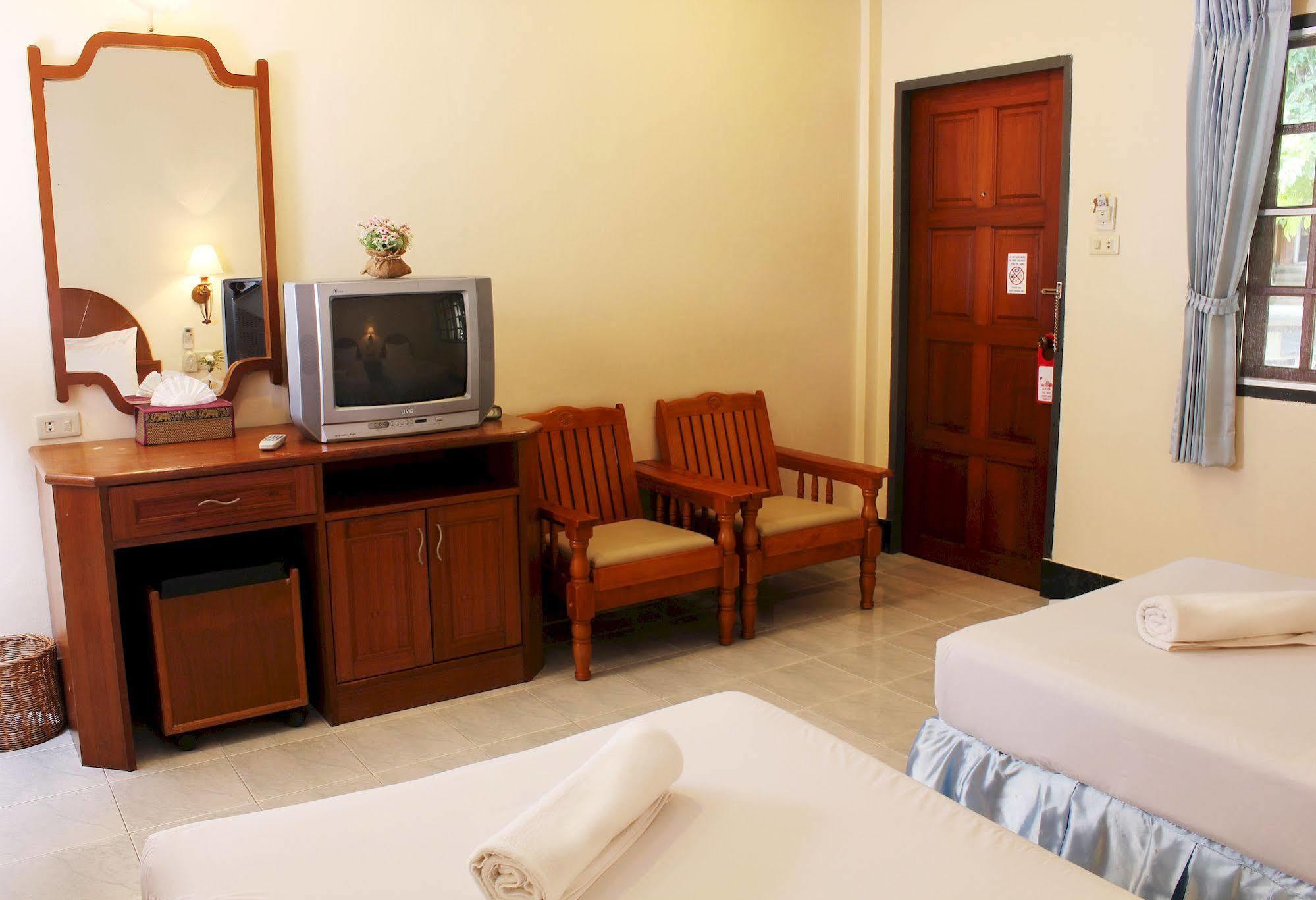 Hotel Baan Pron Phateep 3*