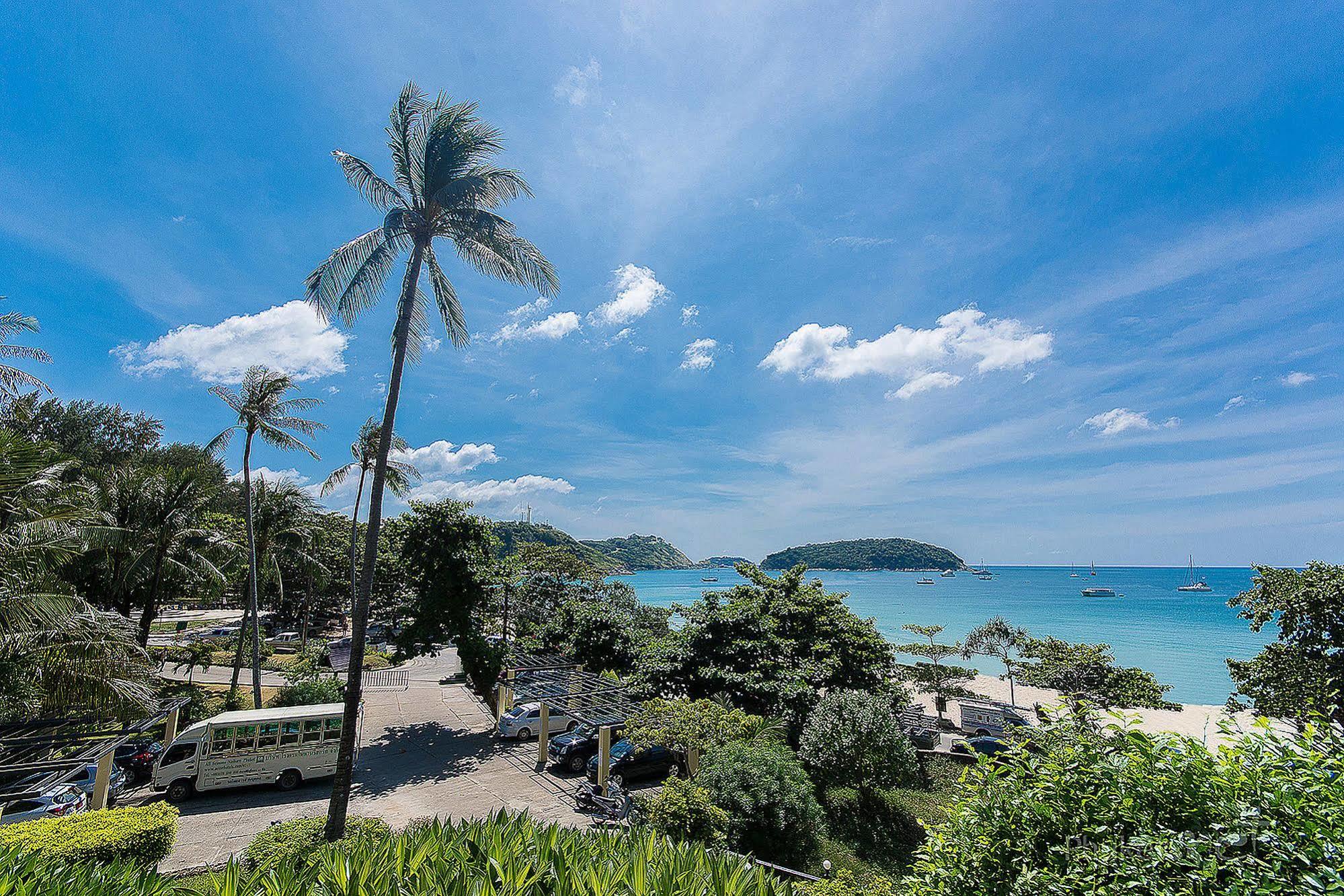 Seasons Naiharn Phuket Hotel 3*