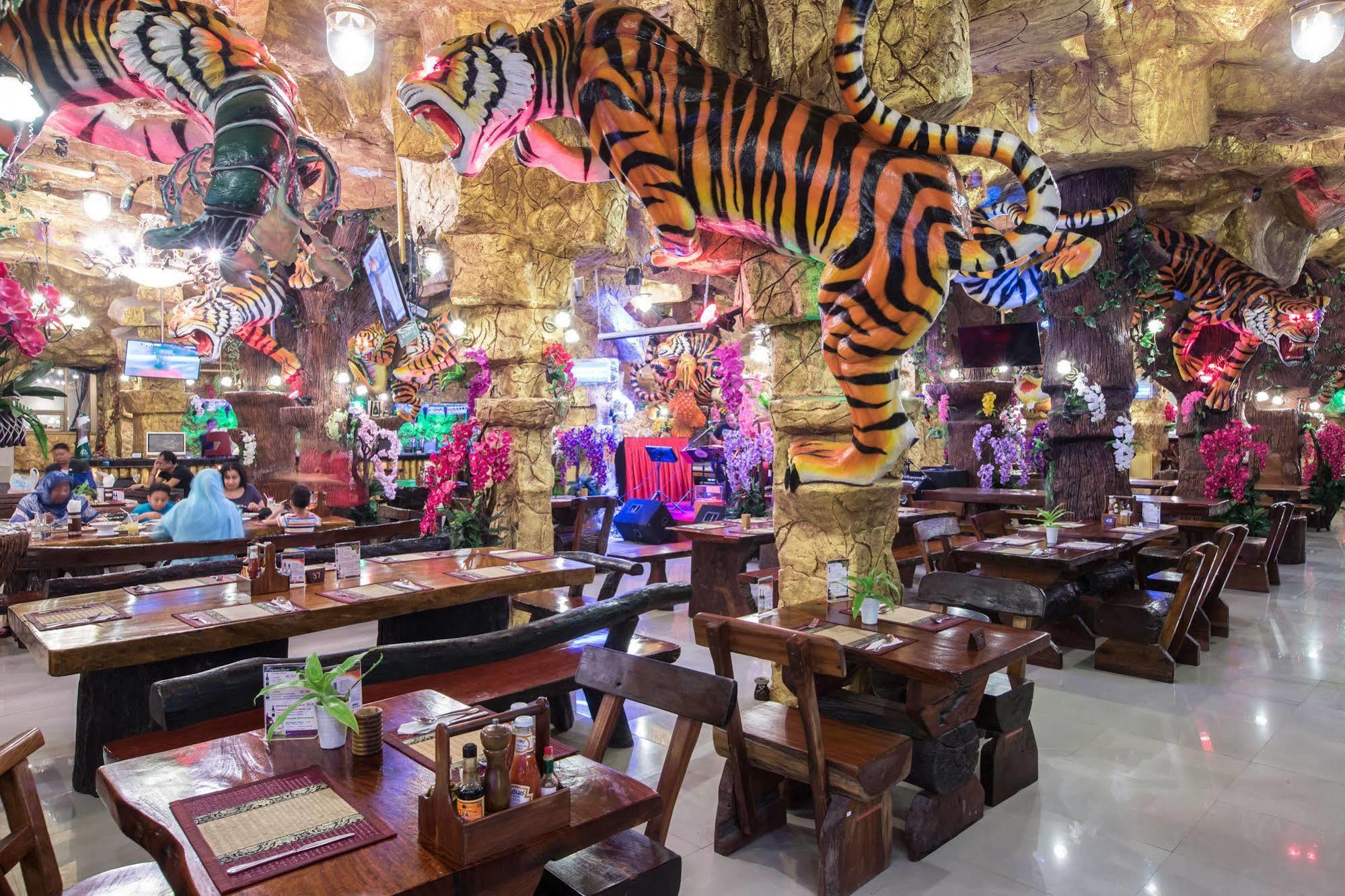 Tiger Hotel