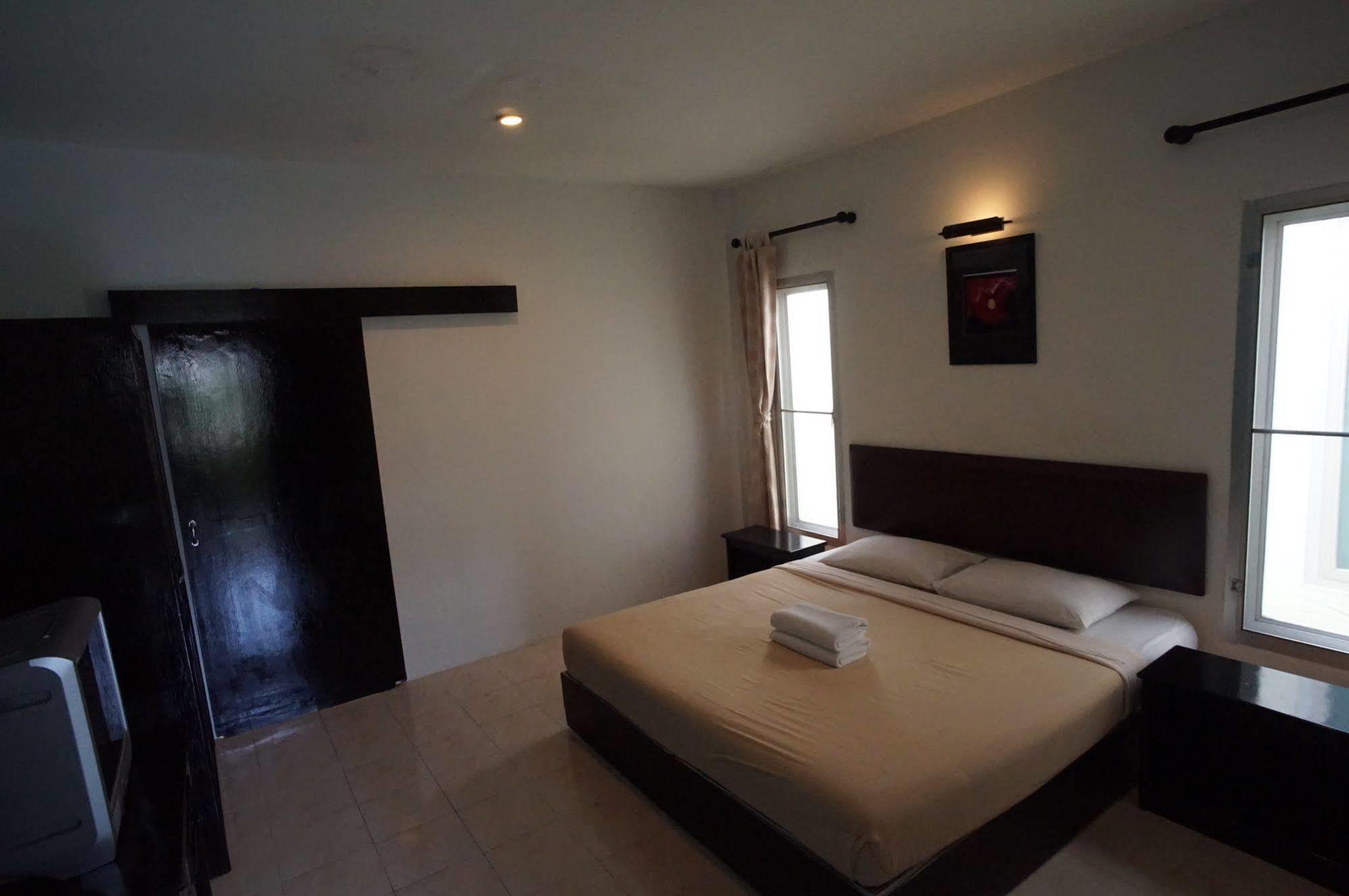 Phuket Garden 3*
