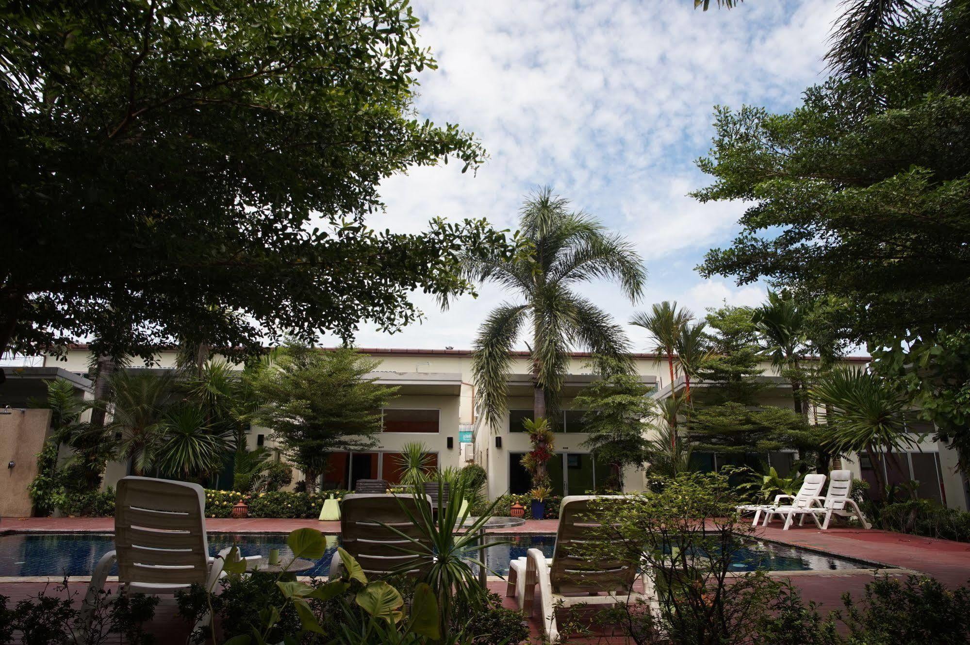 Phuket Garden 3* Chalong