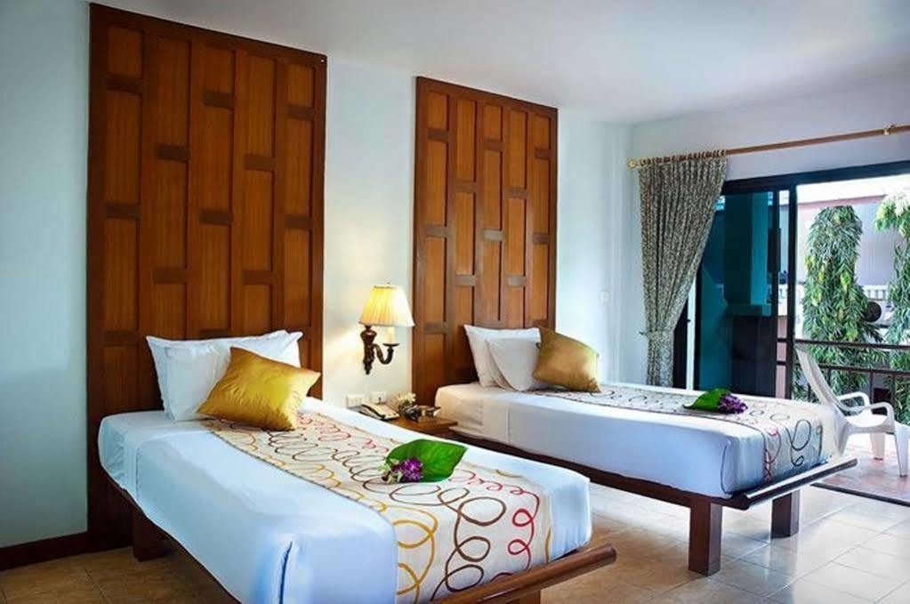Resort First Patong