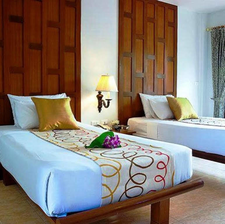 First Resort 3*