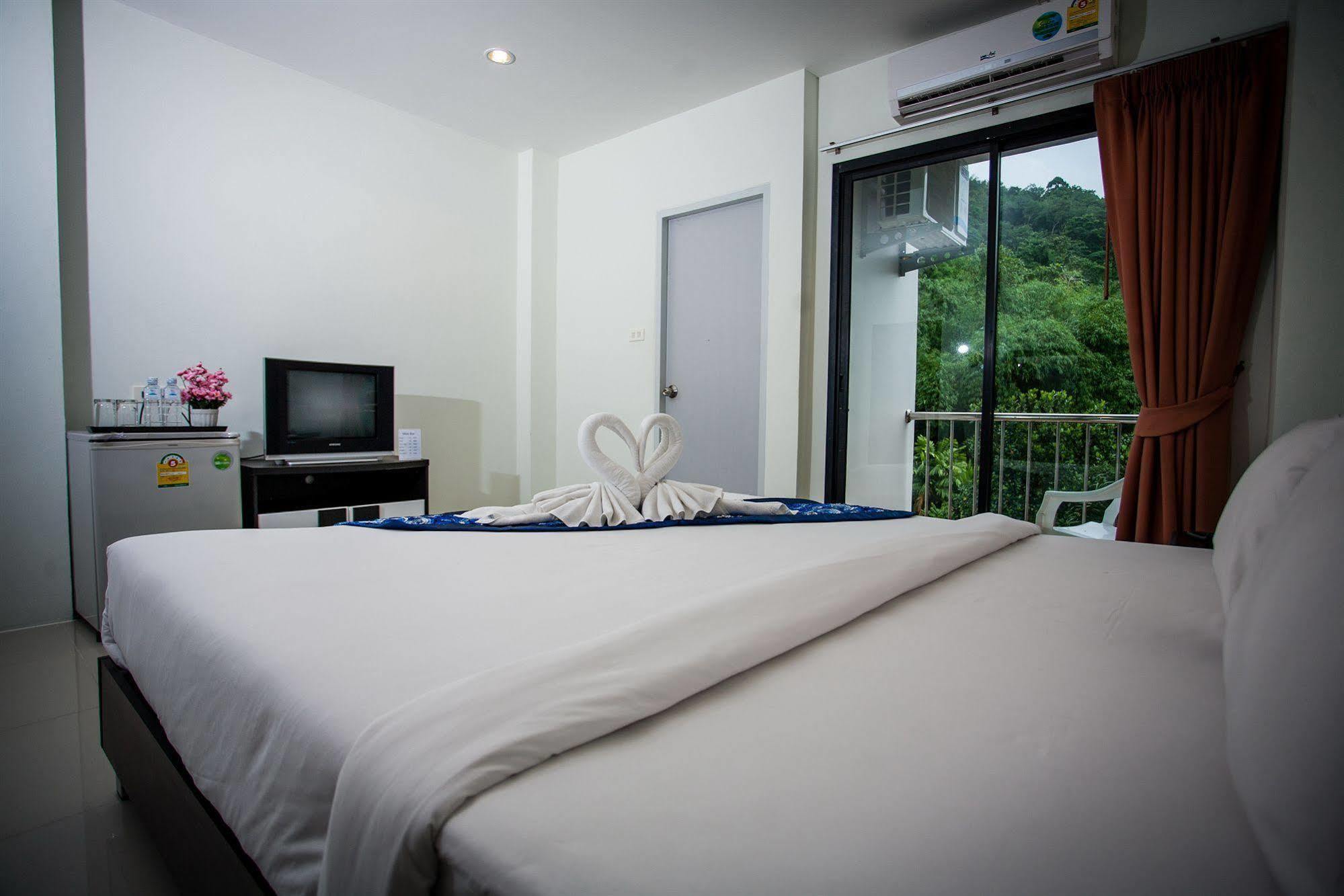 Hotel The Wave Patong Sha