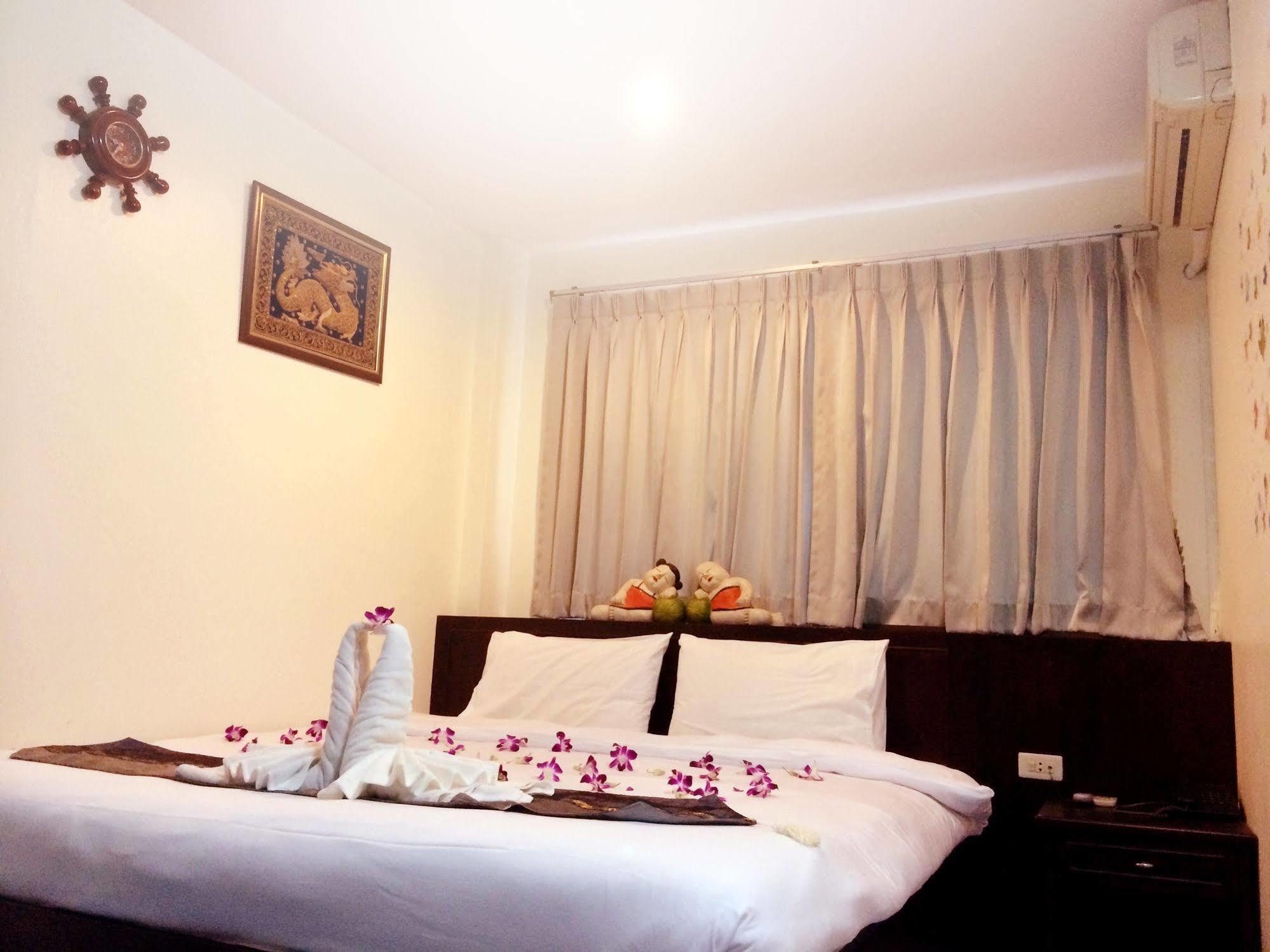 Ours 2* Patong