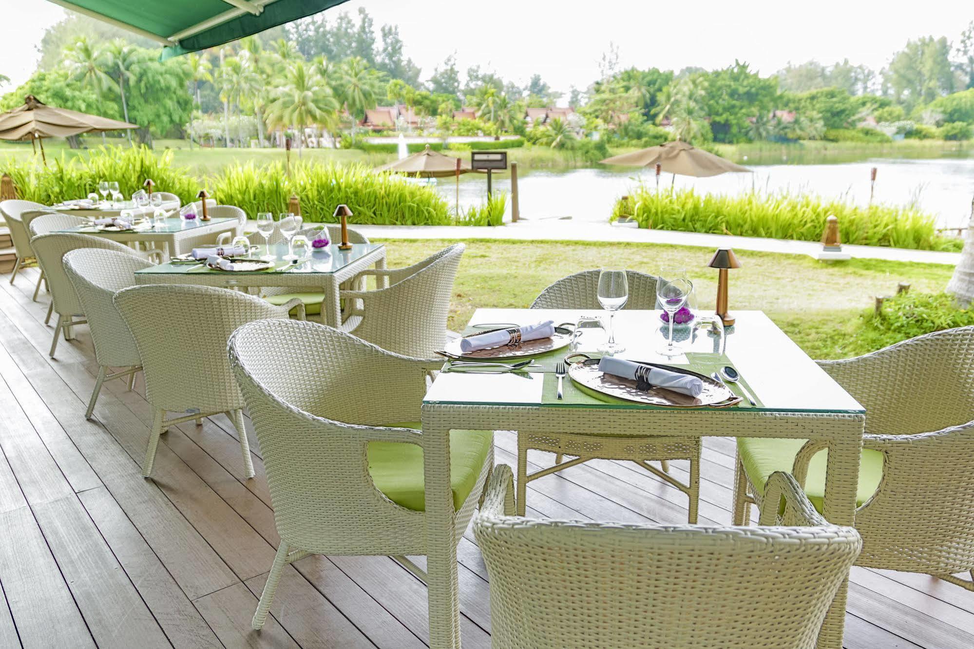 Double Pool By Banyan Tree Resort