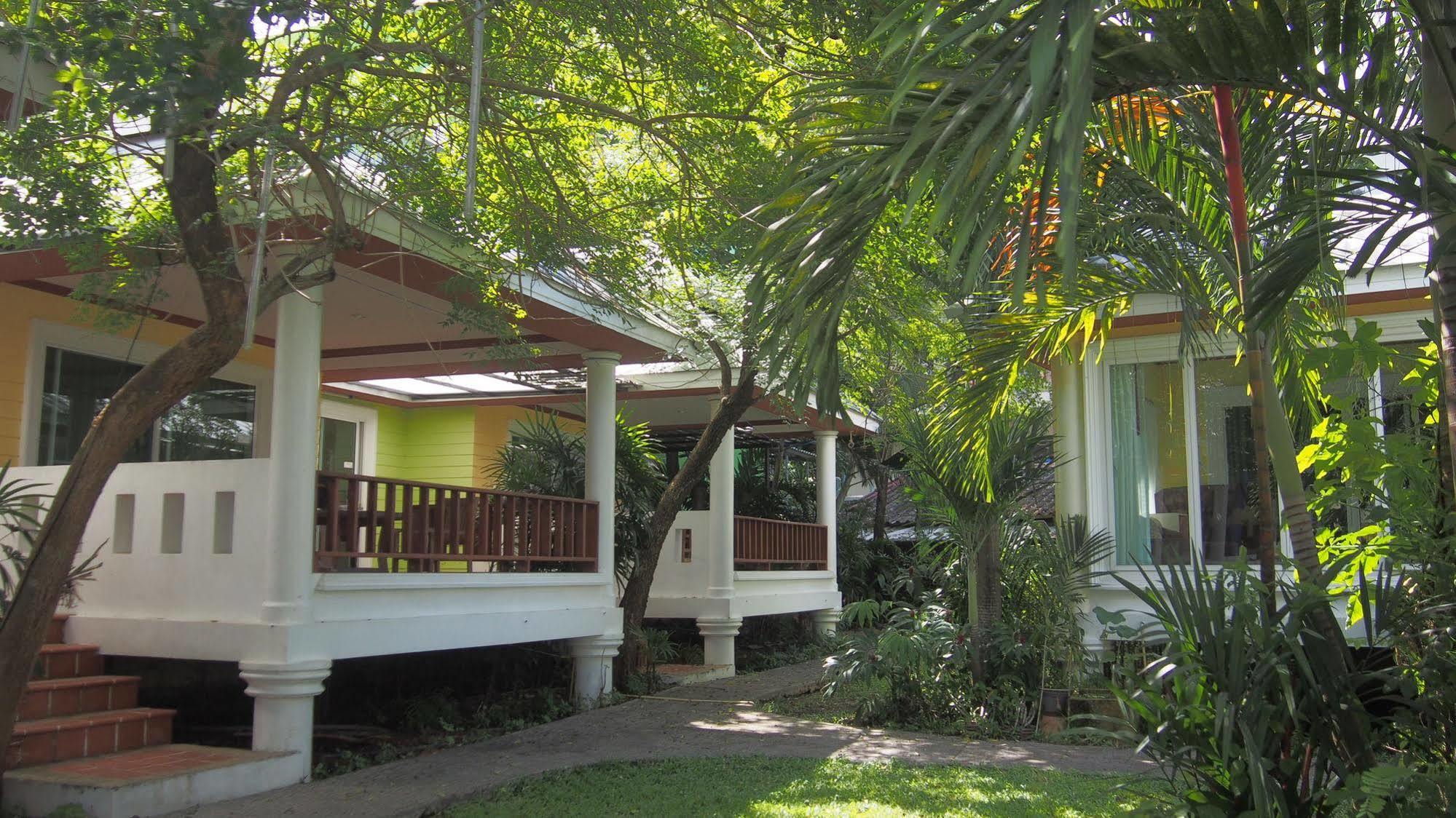 Lemon House * Patong