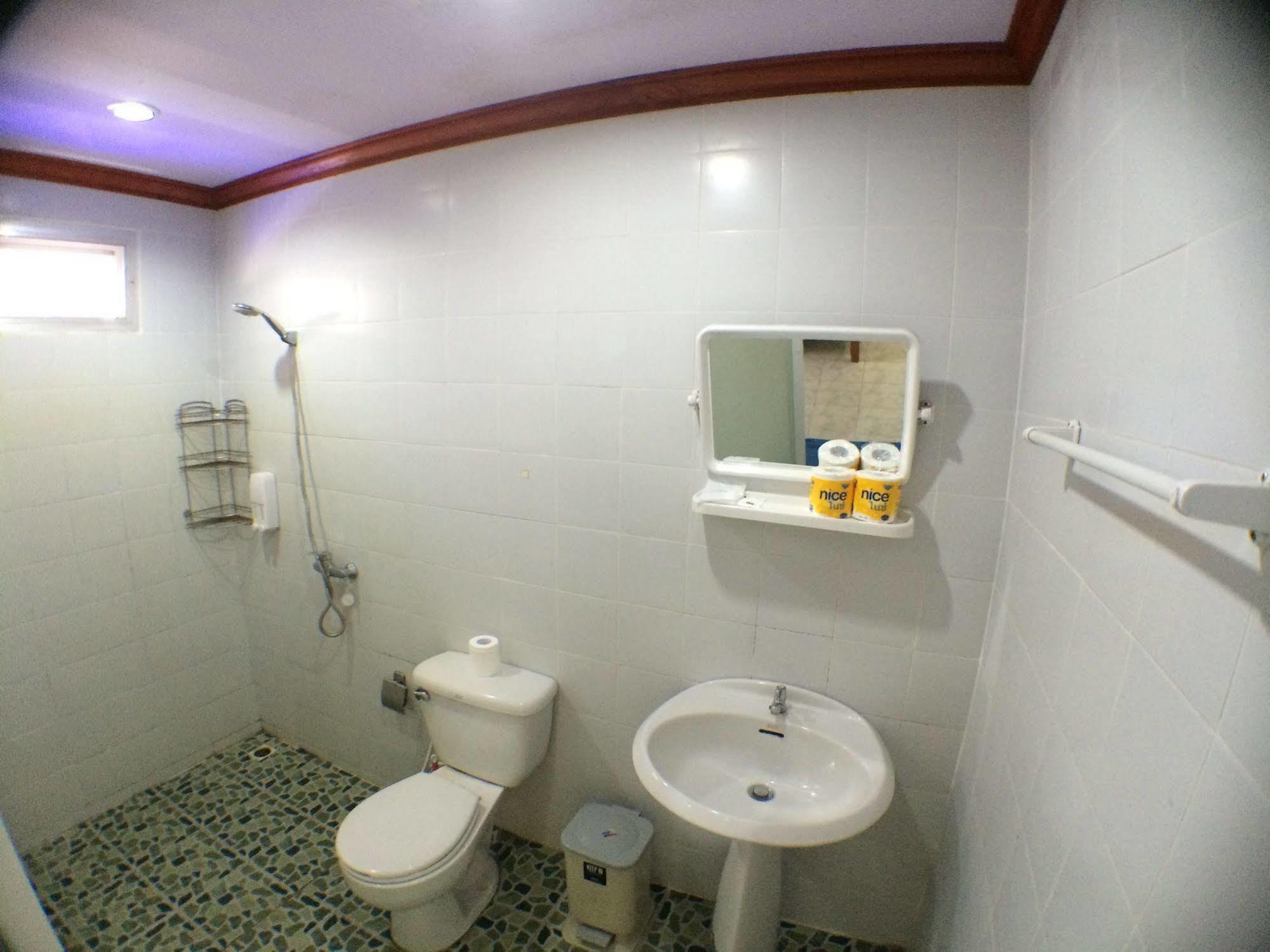 Lemon House * Patong