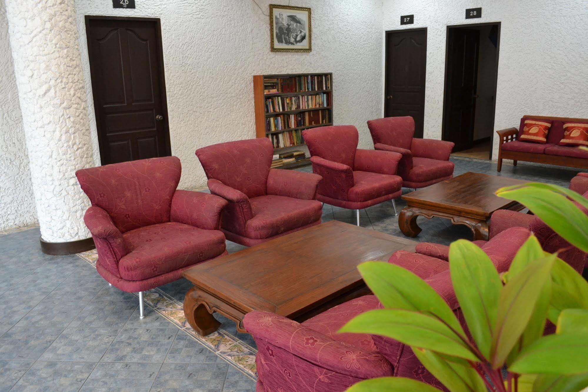 Hotel The Kata 2*