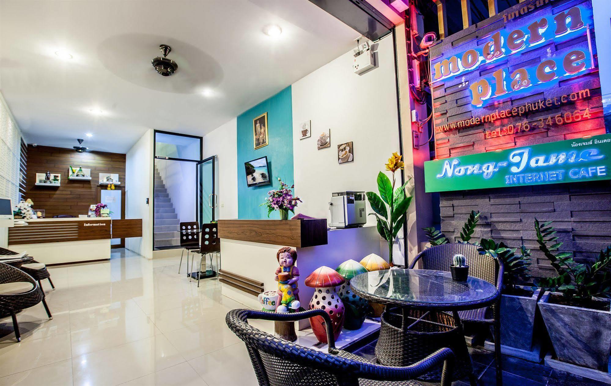 Modern Place 3*
