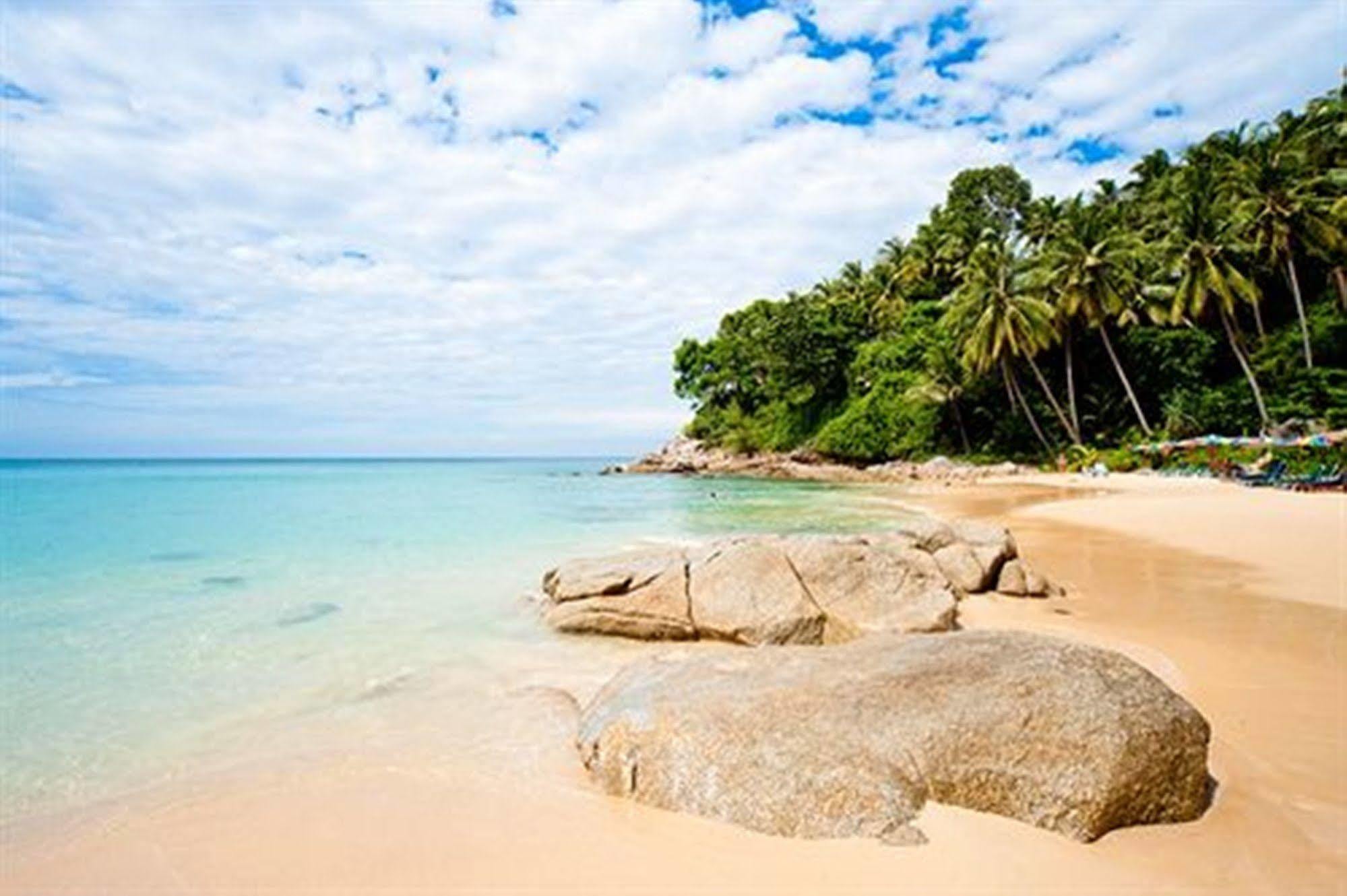The Chava Surin Beach (Phuket)