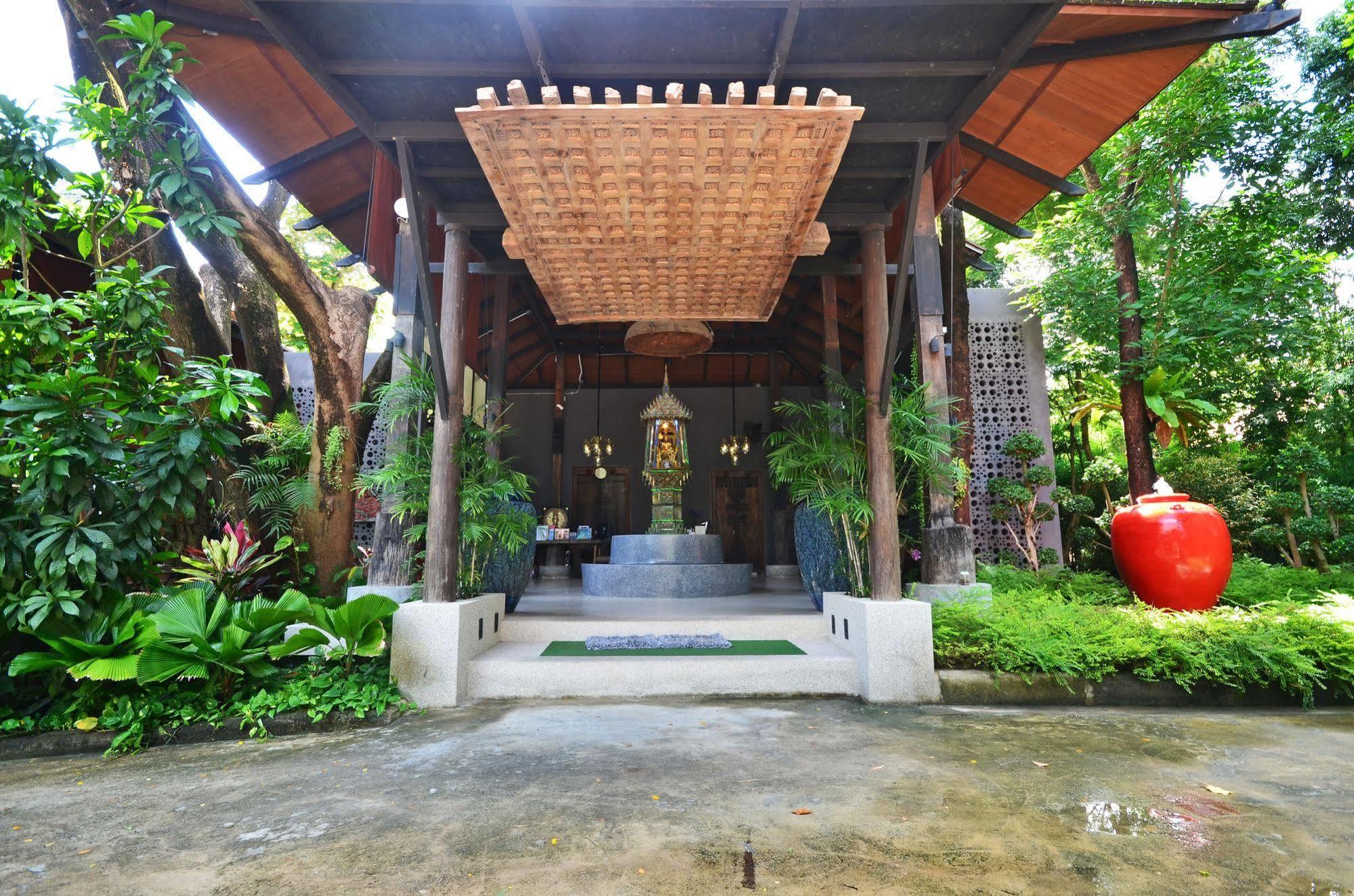 Resort Ananta Thai Pool