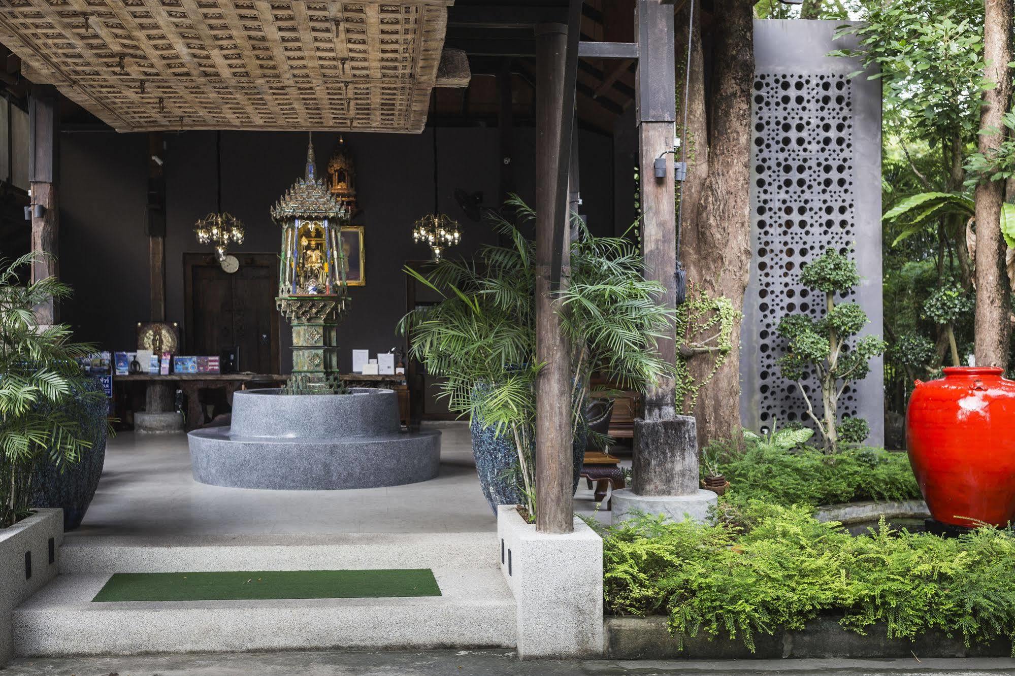 Ananta Thai Pool