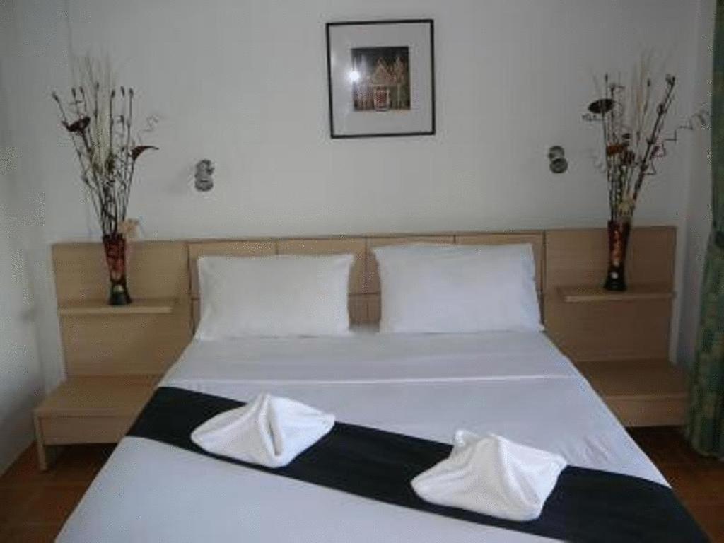 Cliff Contemporary Boutique Bungalows Hotel Karon