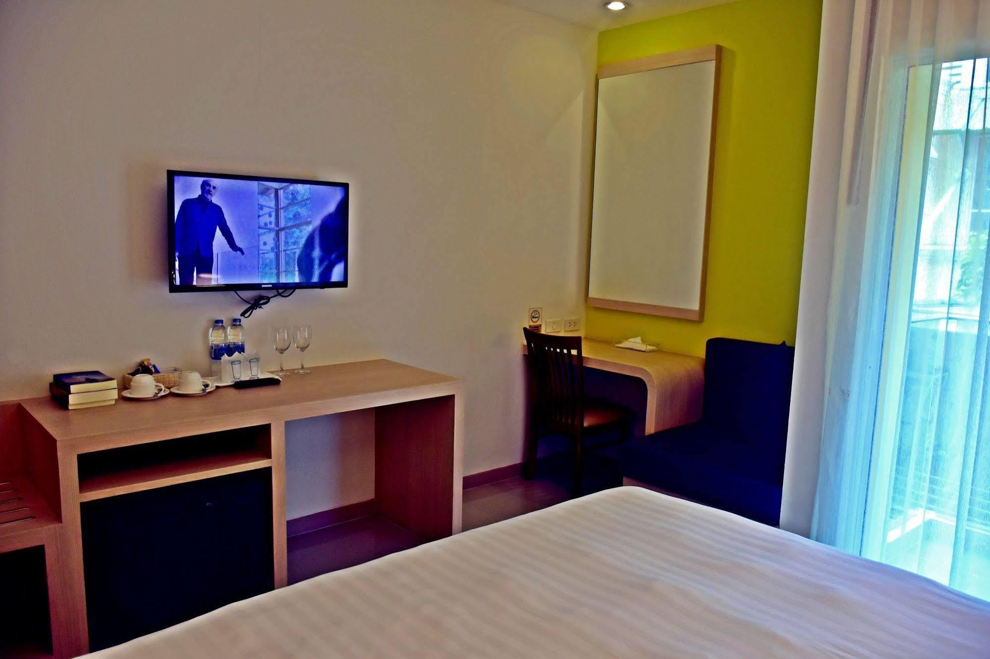 Ocean And Ole Hotel Patong