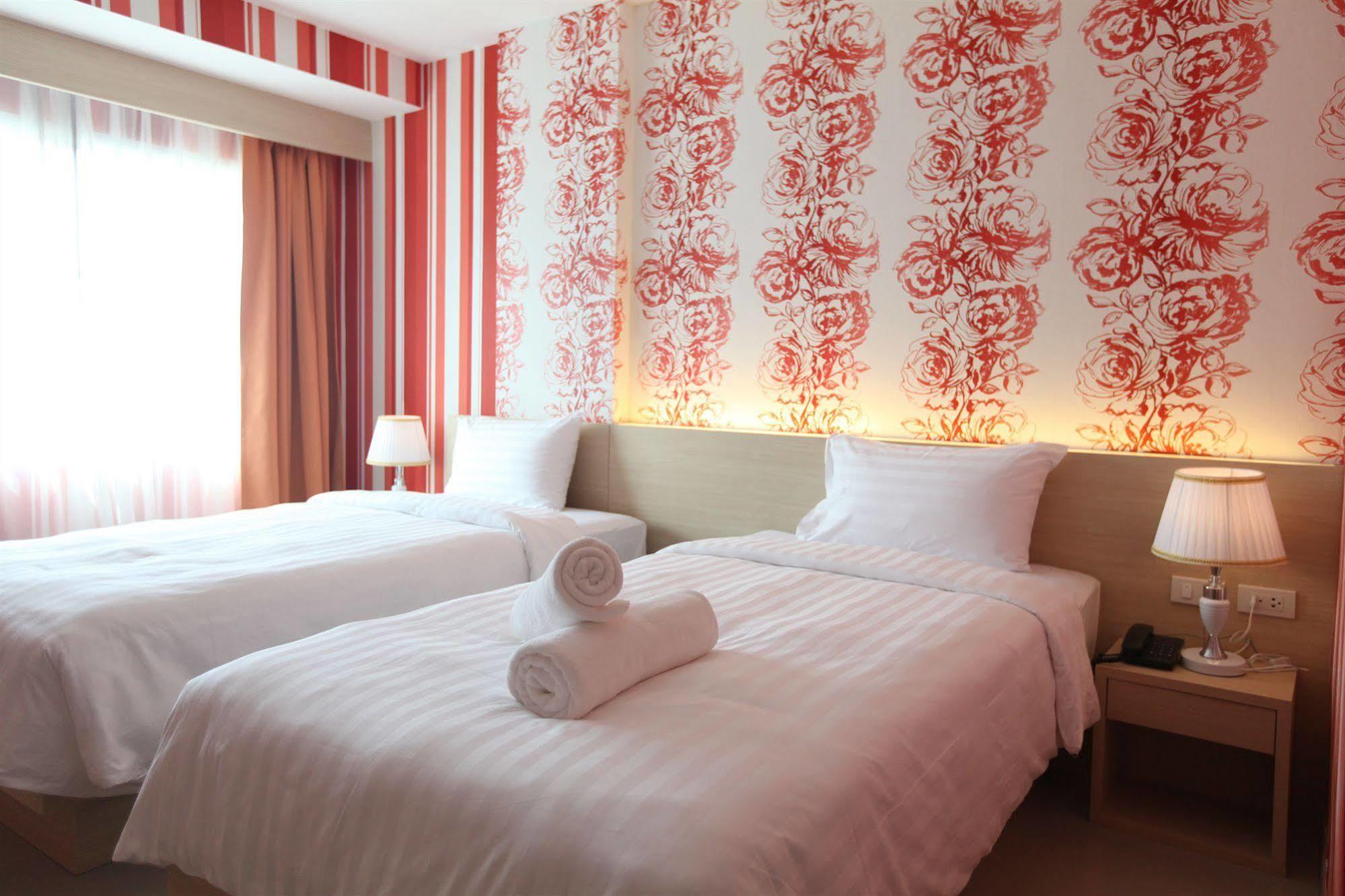 Ocean And Ole Hotel 3*