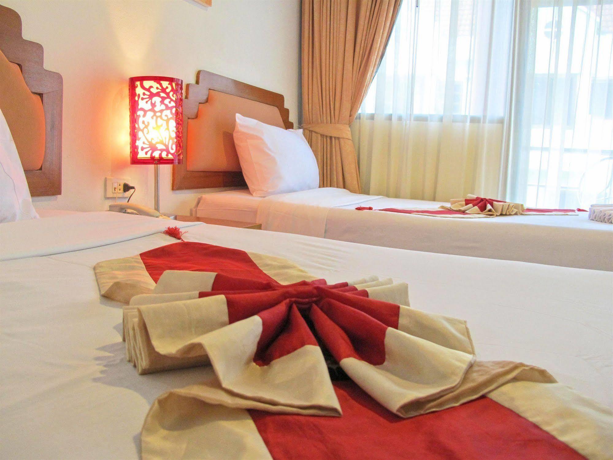 Paradise Resortel 2*