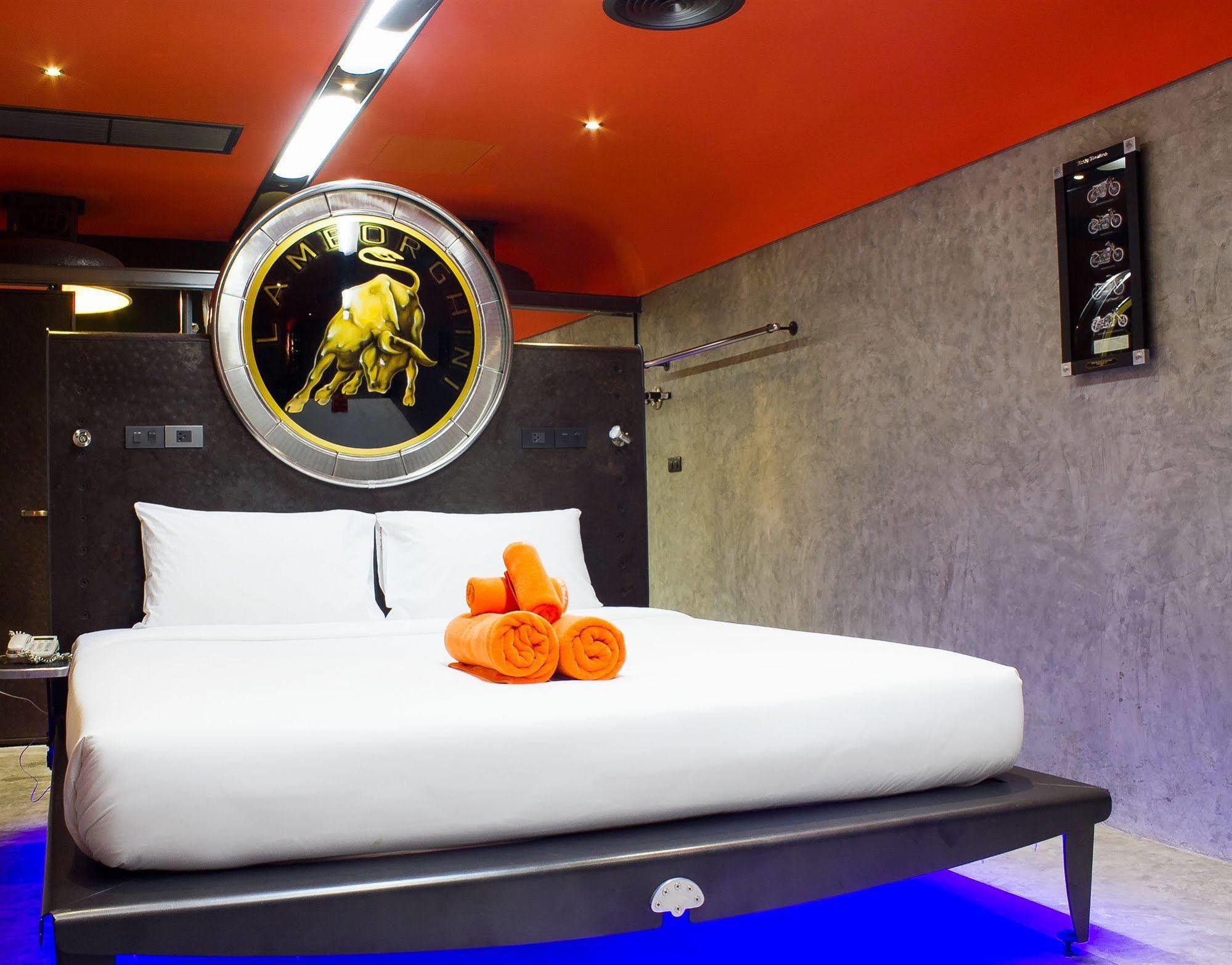 Nicky's Handlebar Hotel Patong