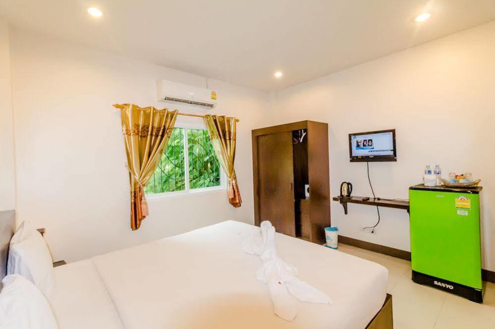 Casa de hóspedes Baan Yuyen Karon