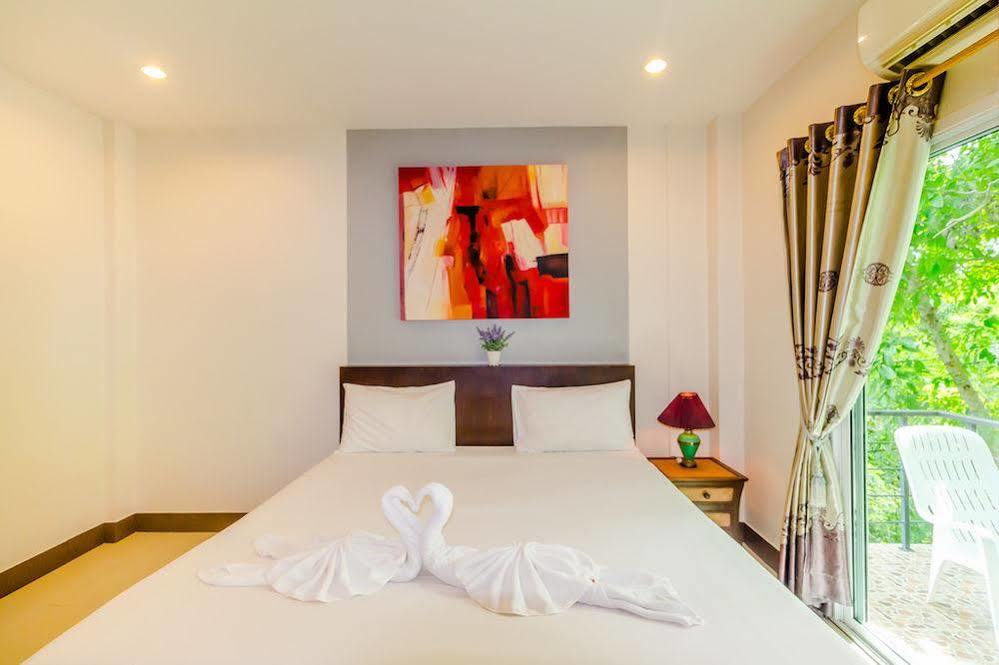 Baan Yuyen Karon