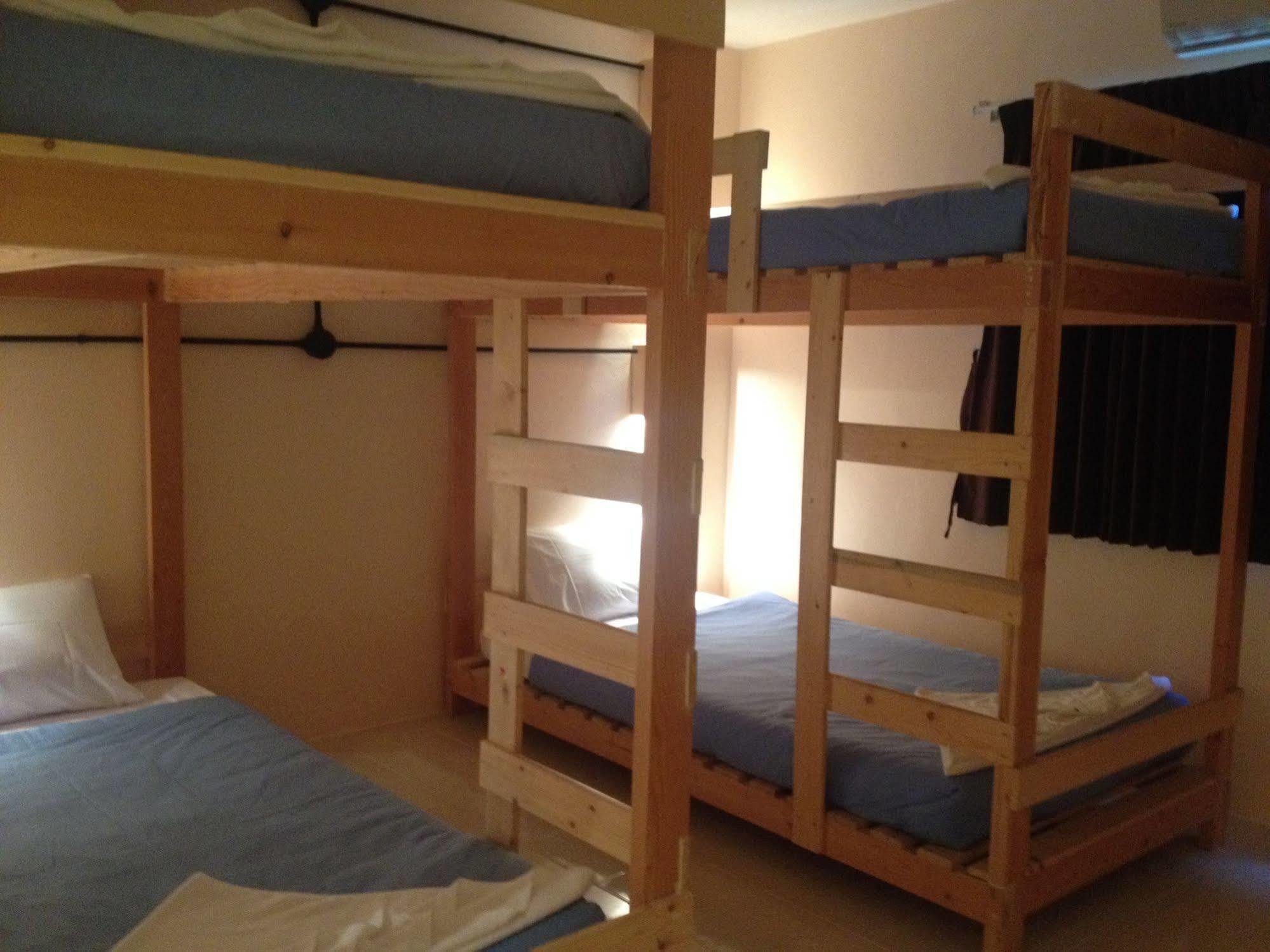 Dfeel House Hostel