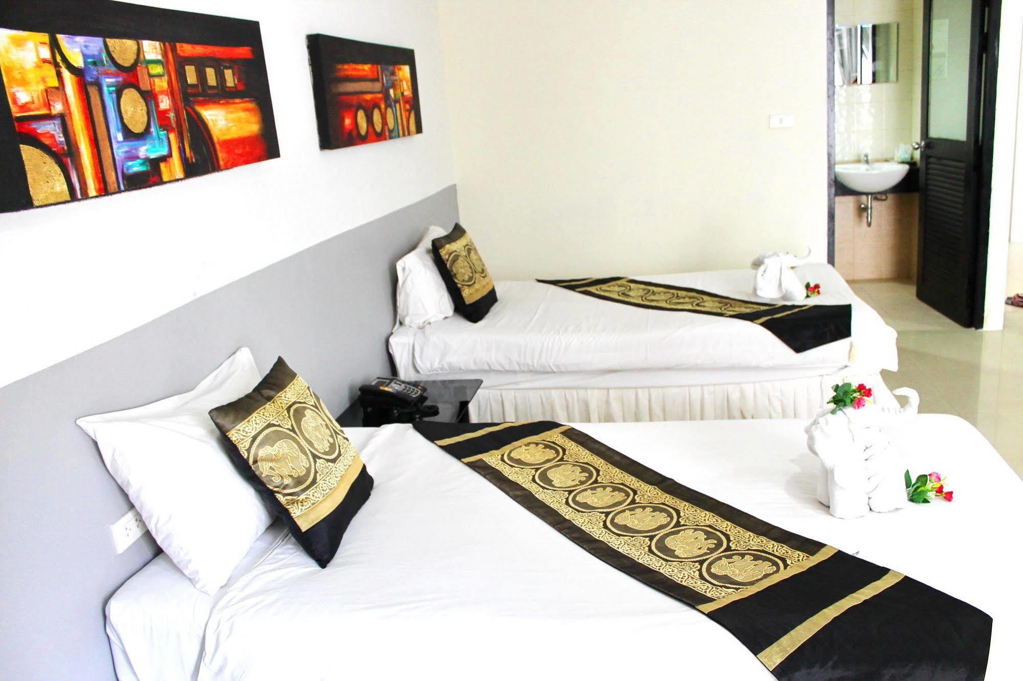 Lars-lita Hotel