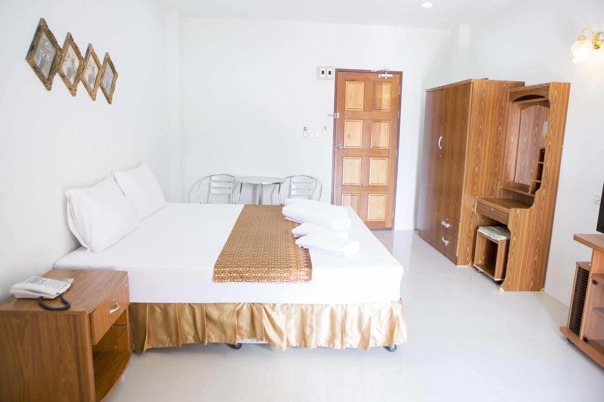 G&b Guest house Patong