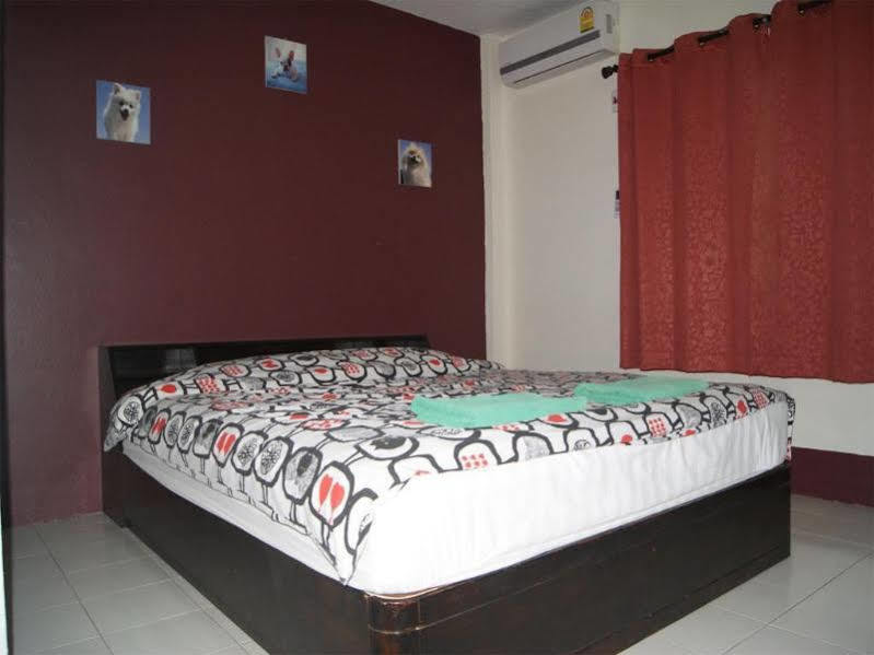 Guest house Pineapple Phuket