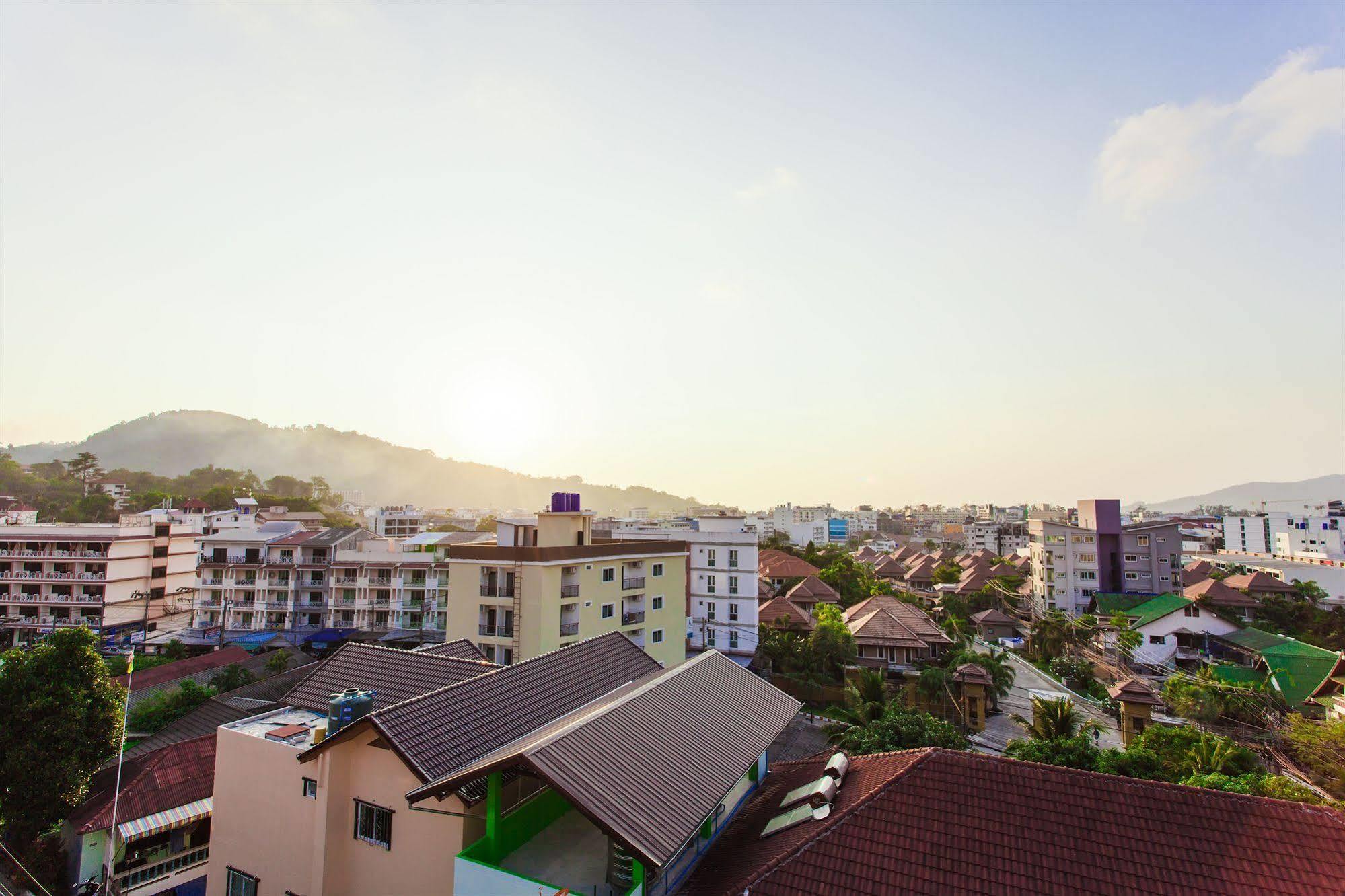 Mochic Nanai Guest house Patong