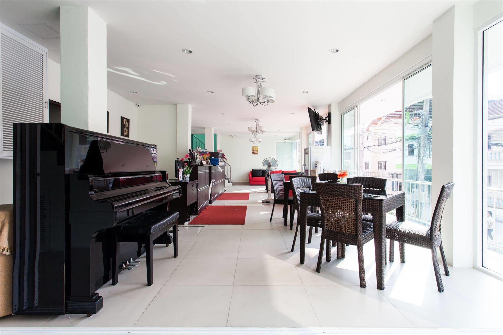 Guest house Mochic Nanai Patong