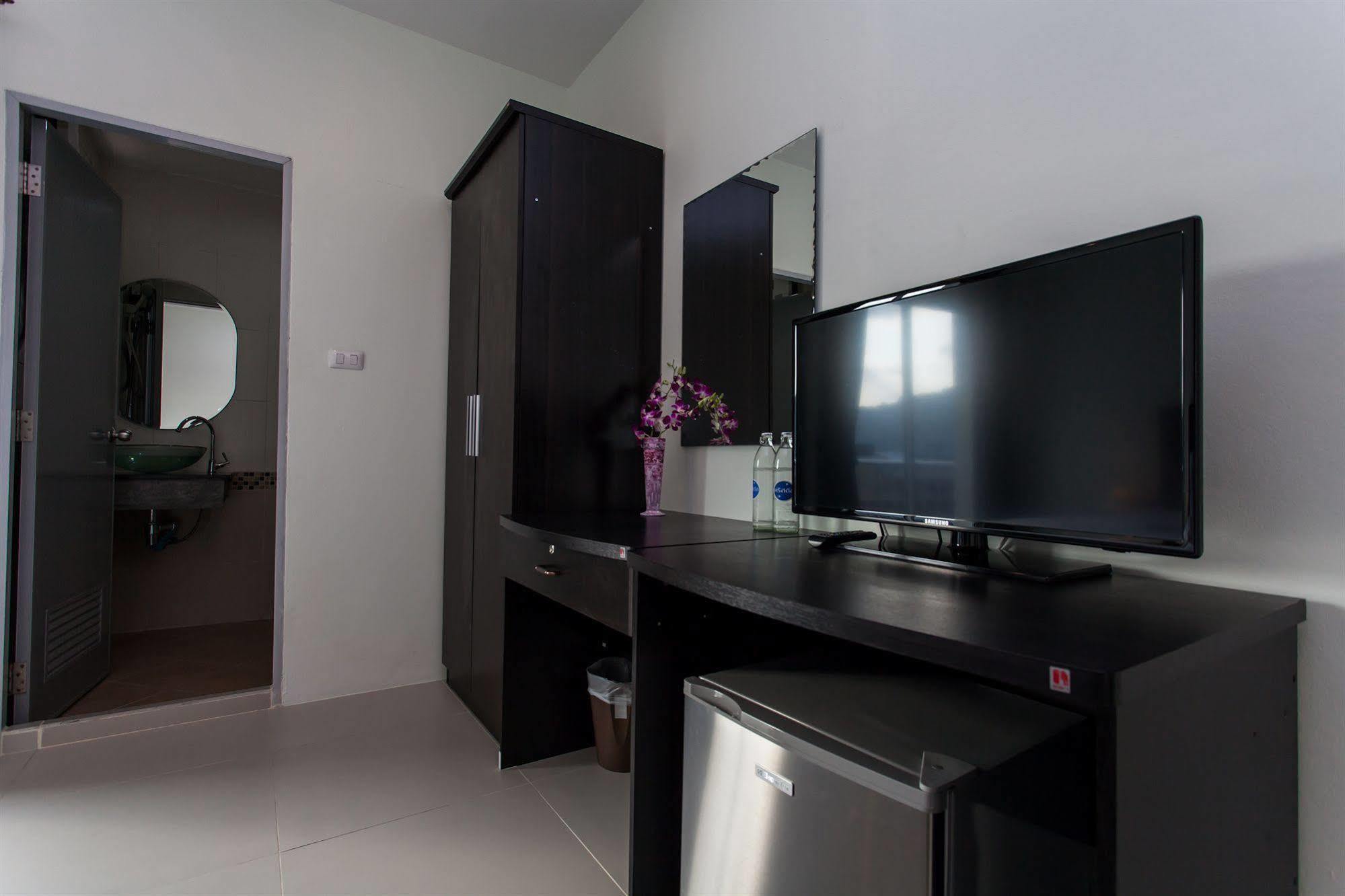 Mochic Nanai Guest house Patong