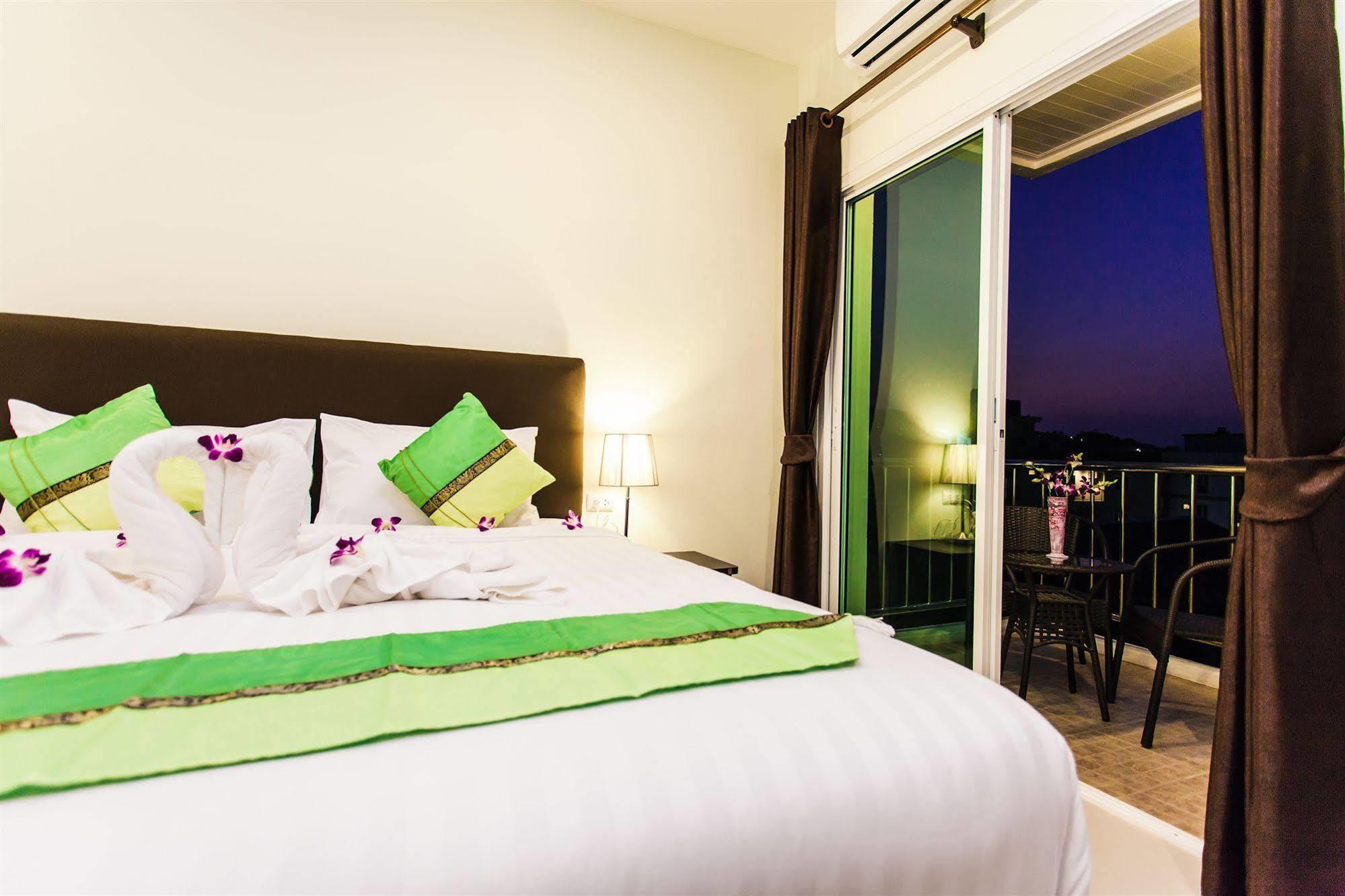 Guest house Mochic Nanai Patong