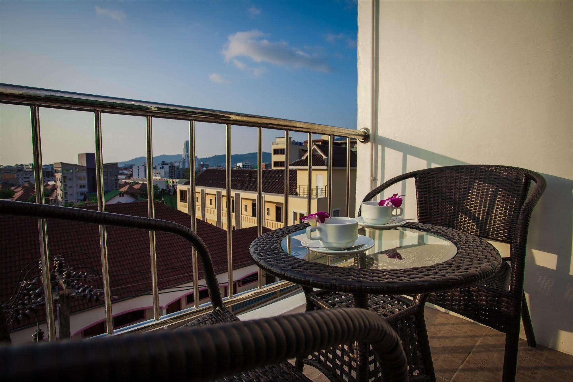 Guest house Mochic Nanai Patong