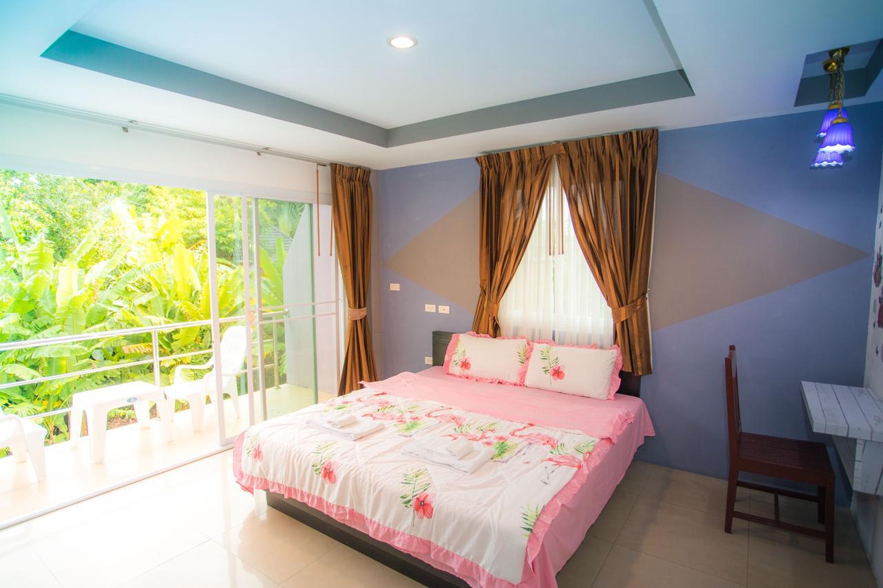 Wechat Hotel 2*